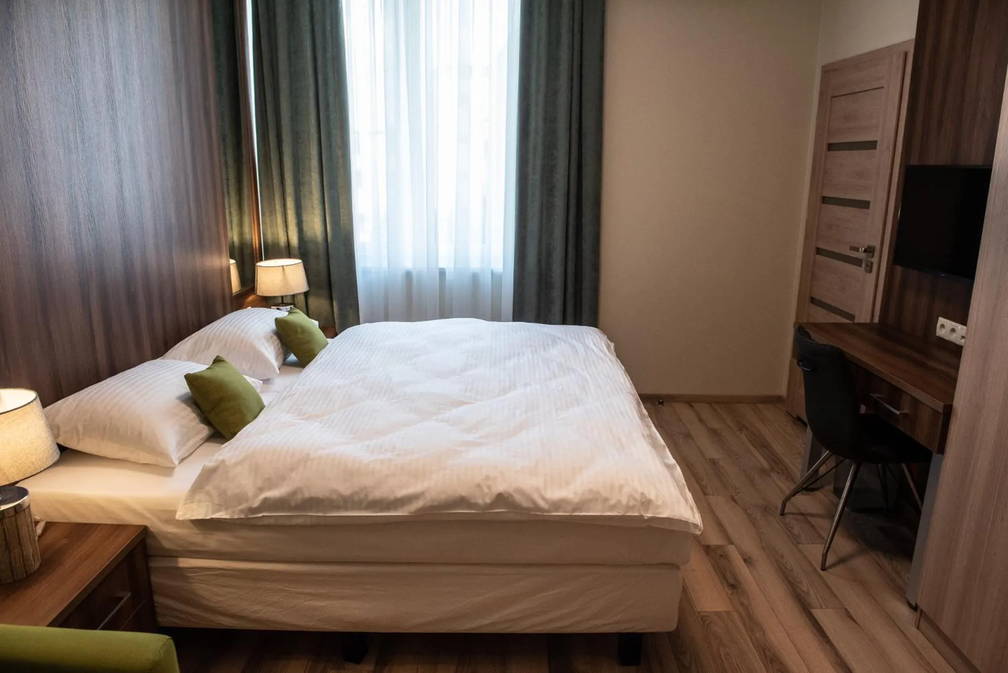 Bed in Metropolis Apartamenty Centrum