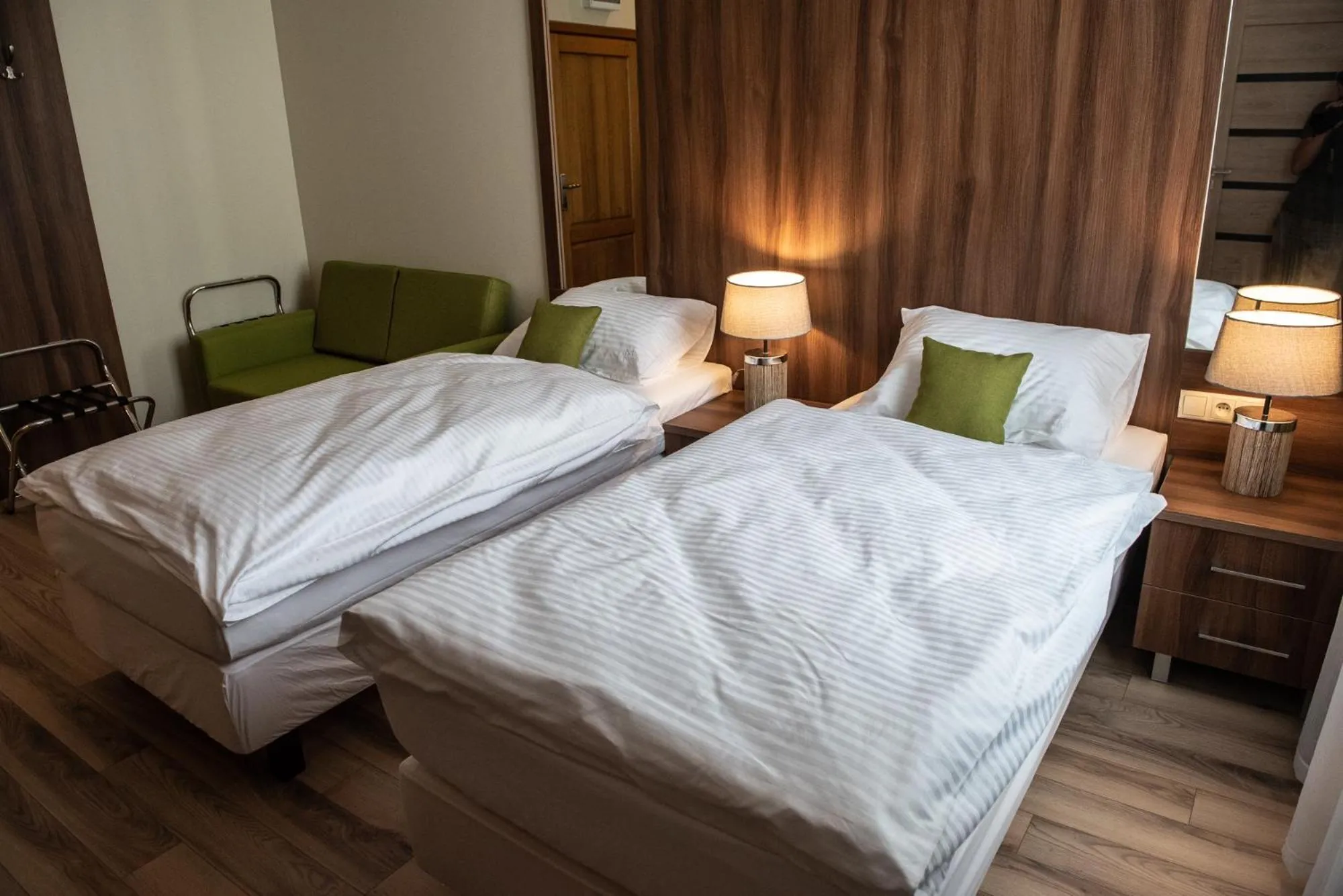 Bed in Metropolis Apartamenty Centrum