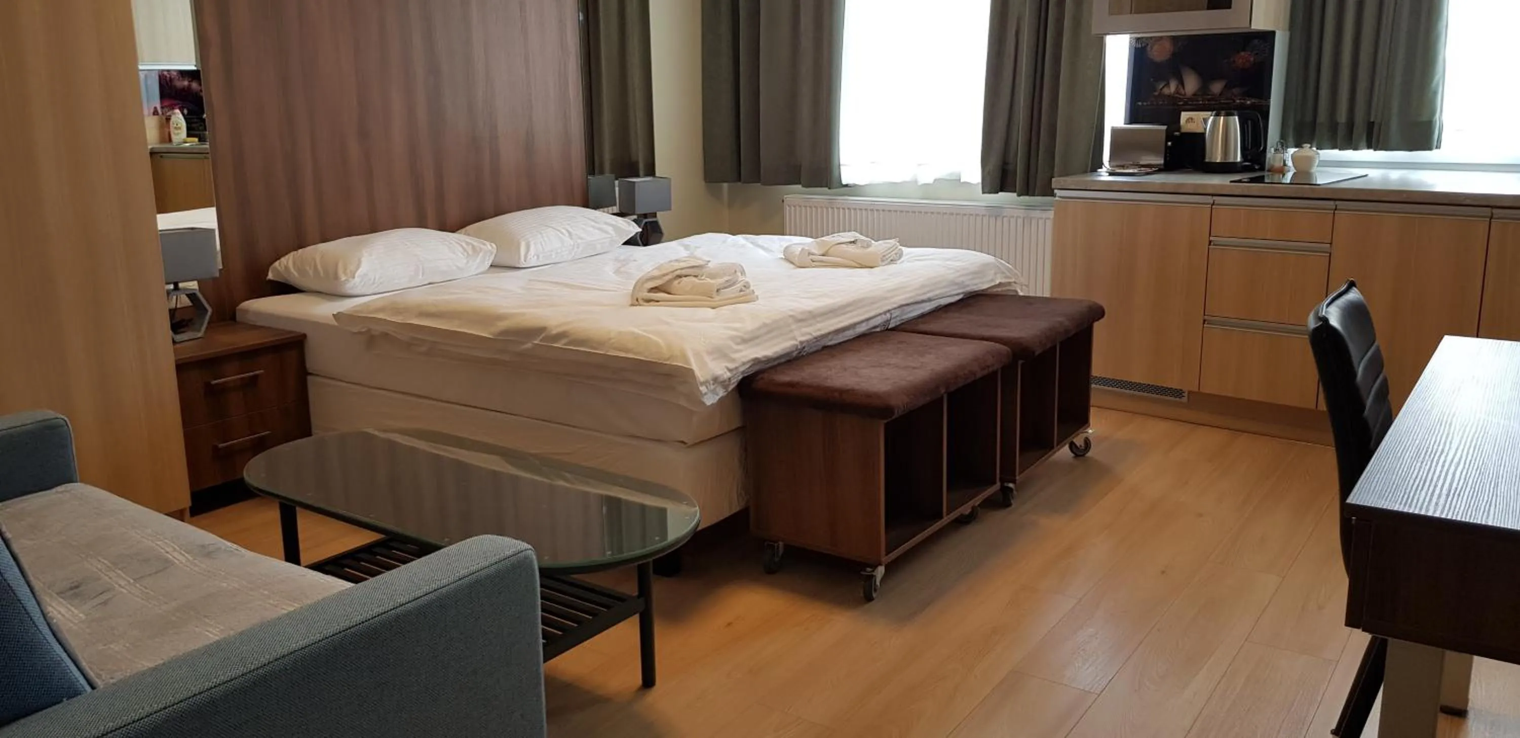 Bedroom, Bed in Metropolis Apartamenty Centrum