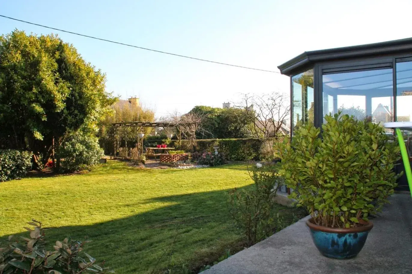 Double Room with Garden View in CHAMBRES D'HÔTES LOPERHET Double Room with Garden View in CHAMBRES D'HÔTES LOPERHET