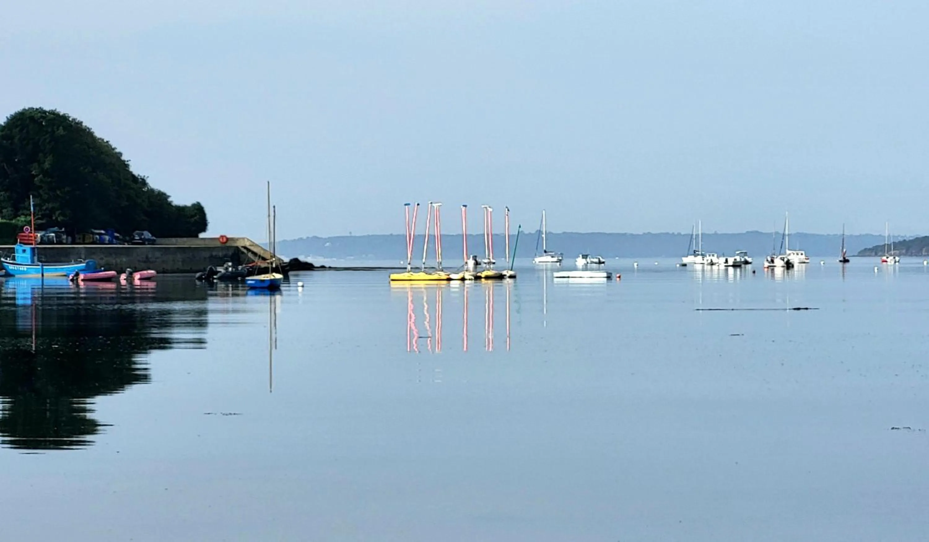 Sea view in CHAMBRES D'HÔTES LOPERHET