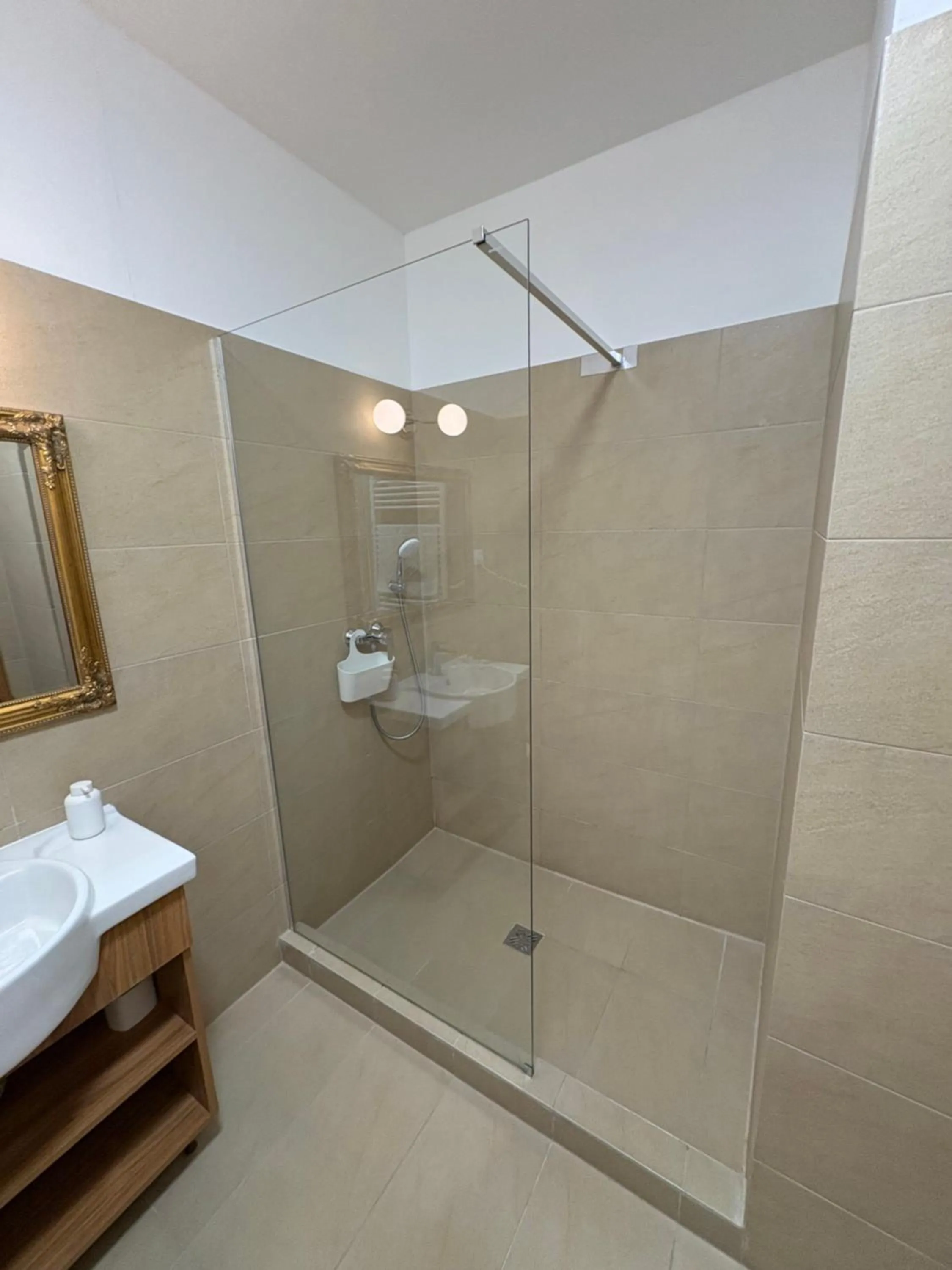 Bathroom in Angyal Borászat és Panzió