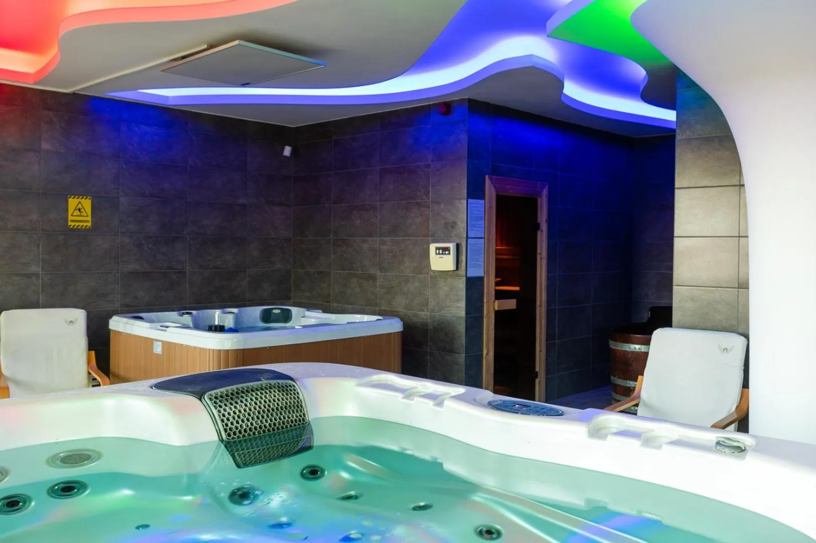 Spa and wellness centre/facilities in Angyal Borászat és Panzió