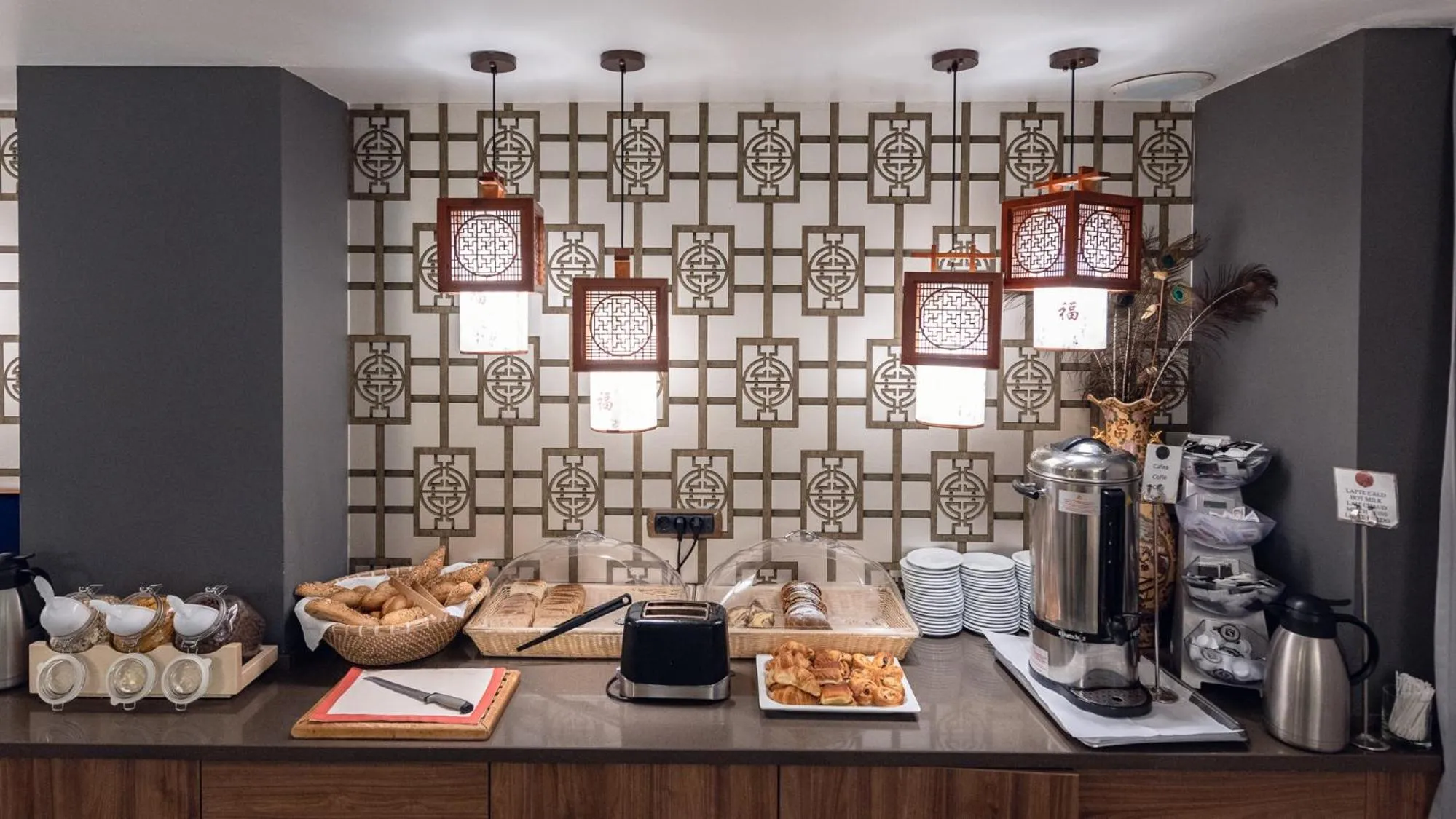 Buffet breakfast in Hotel Minerva