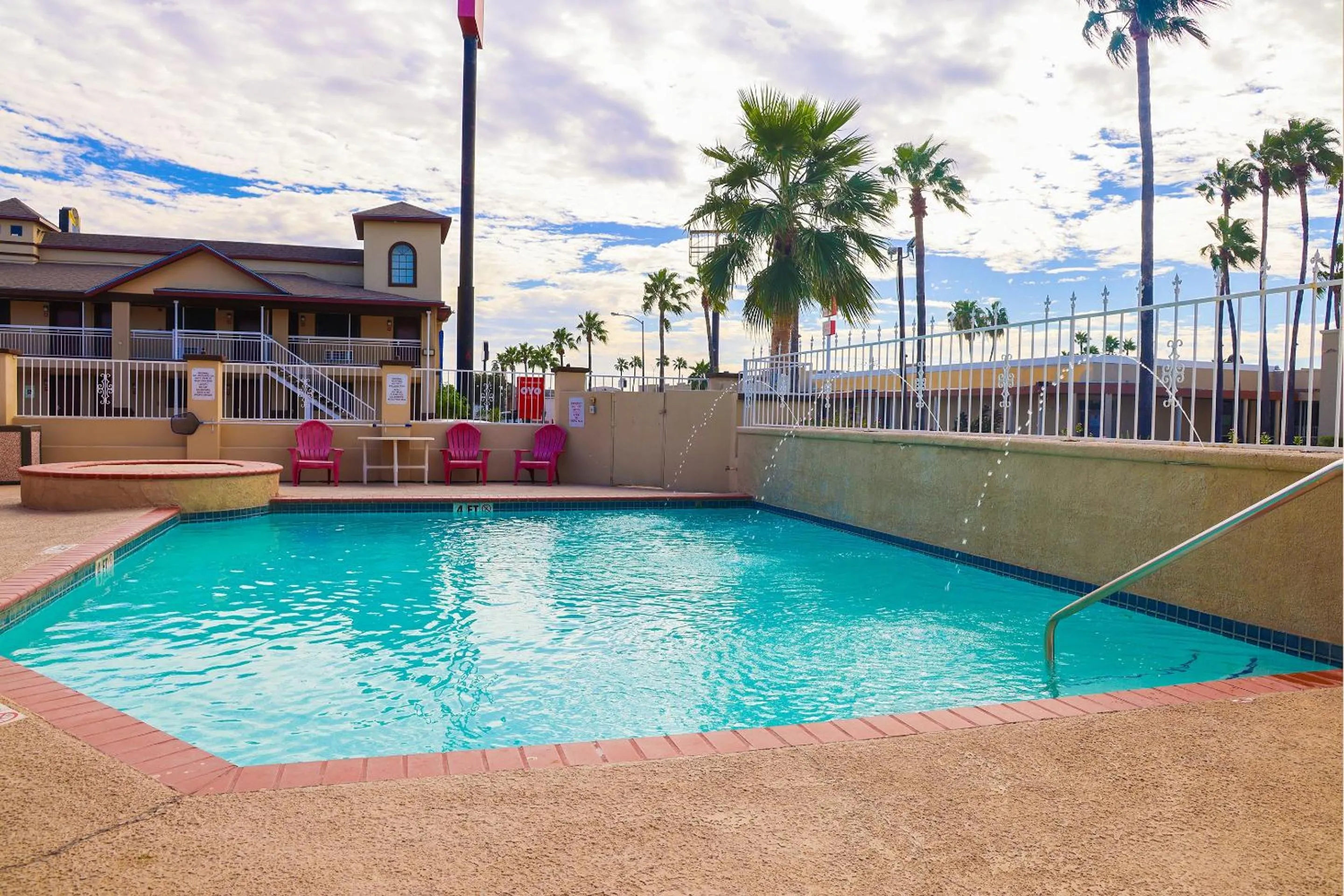 Swimming pool in OYO Hotel McAllen Airport South