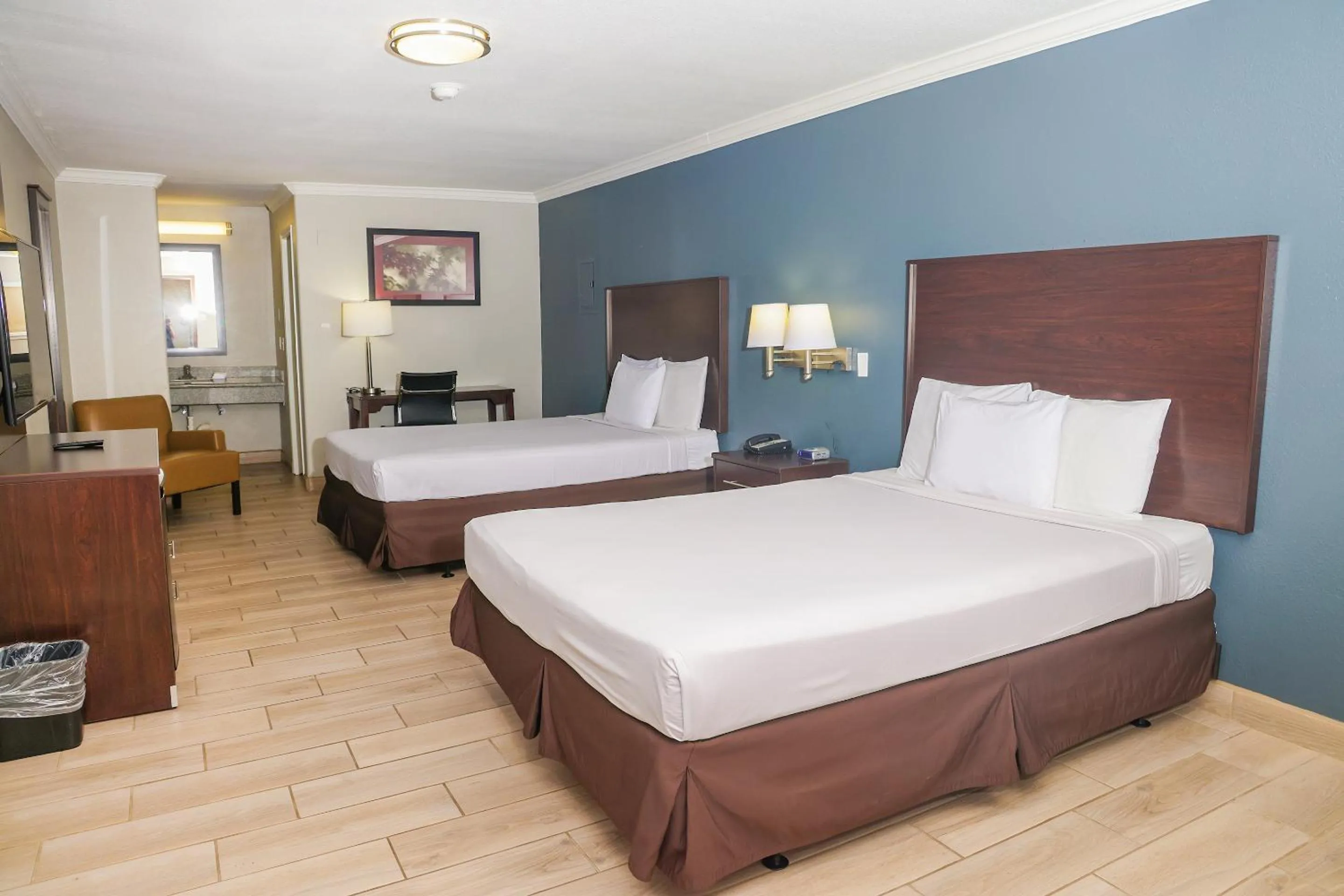 Bedroom, Bed in OYO Hotel McAllen Airport South
