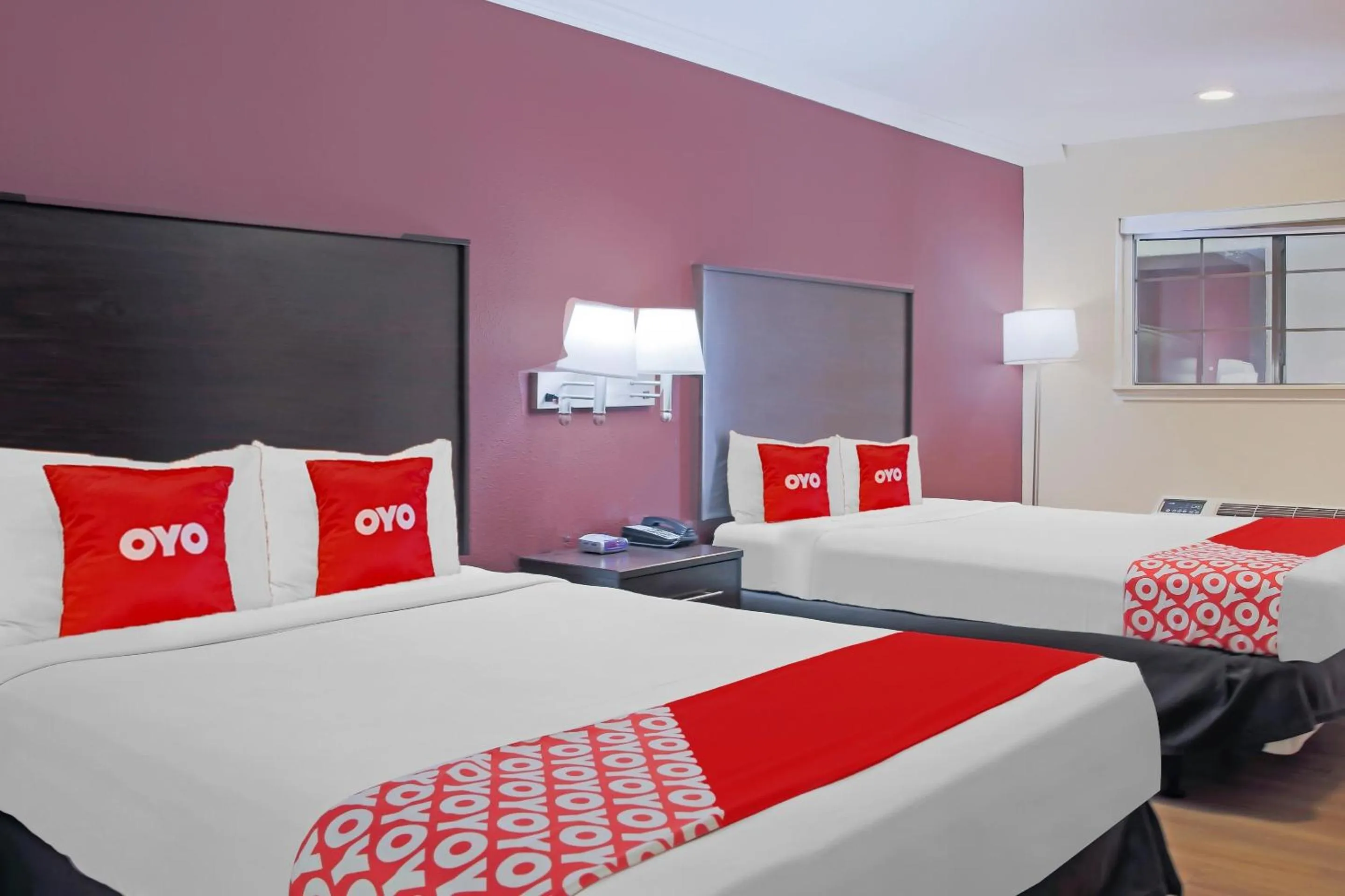 Bedroom, Bed in OYO Hotel McAllen Airport South