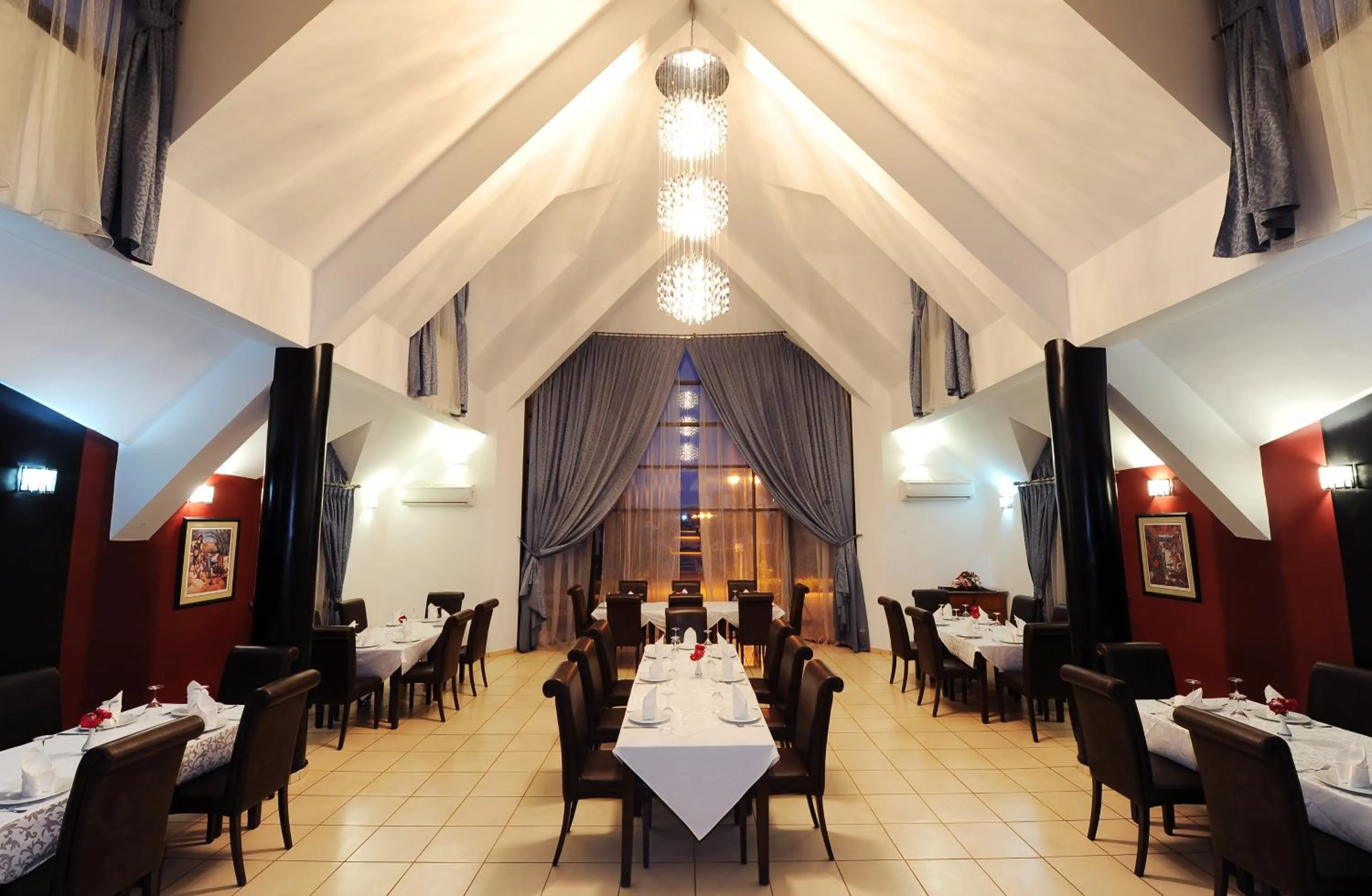 Restaurant/places to eat in Farah Inn Ifrane