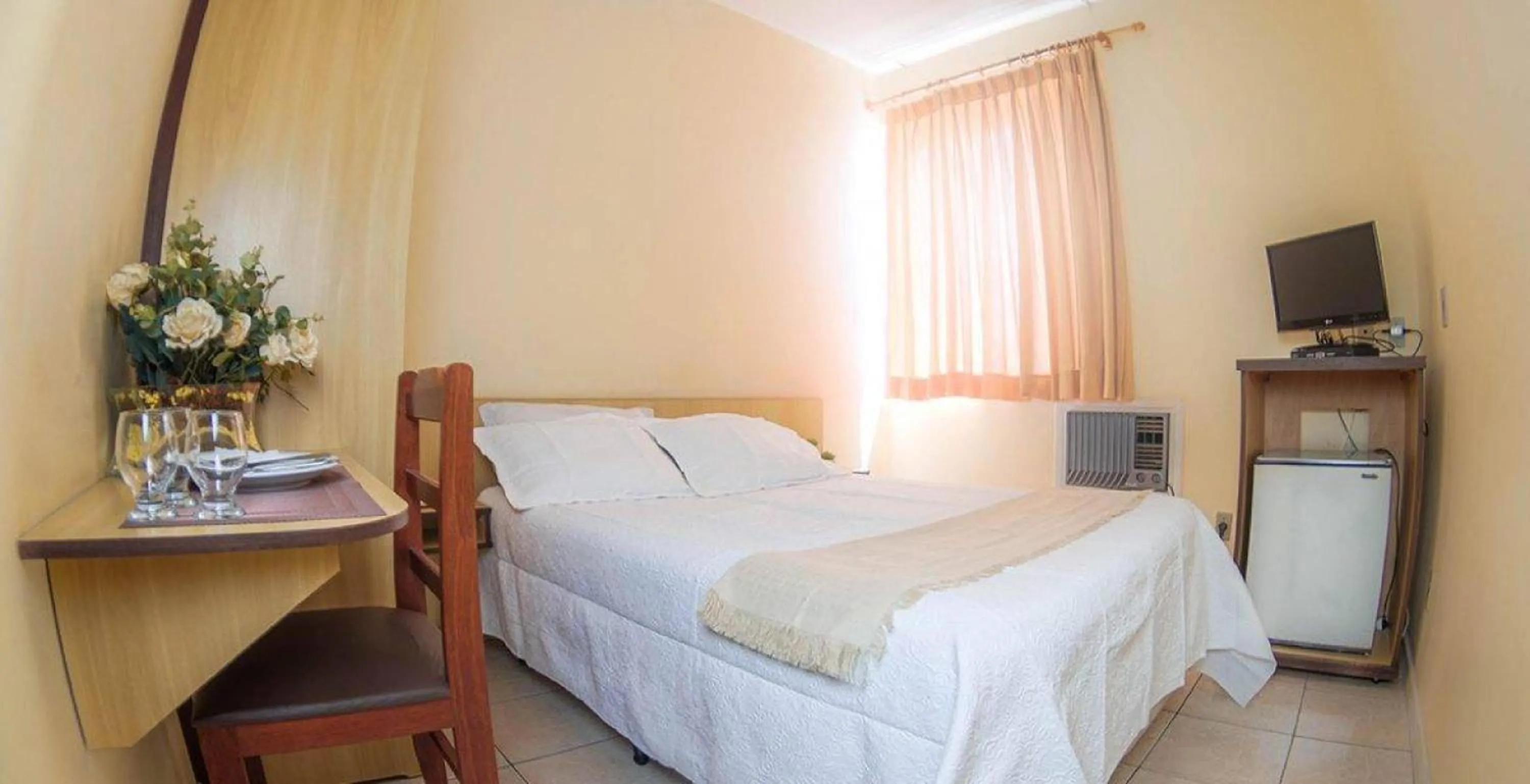 Bedroom, Bed in Antico Plaza Hotel