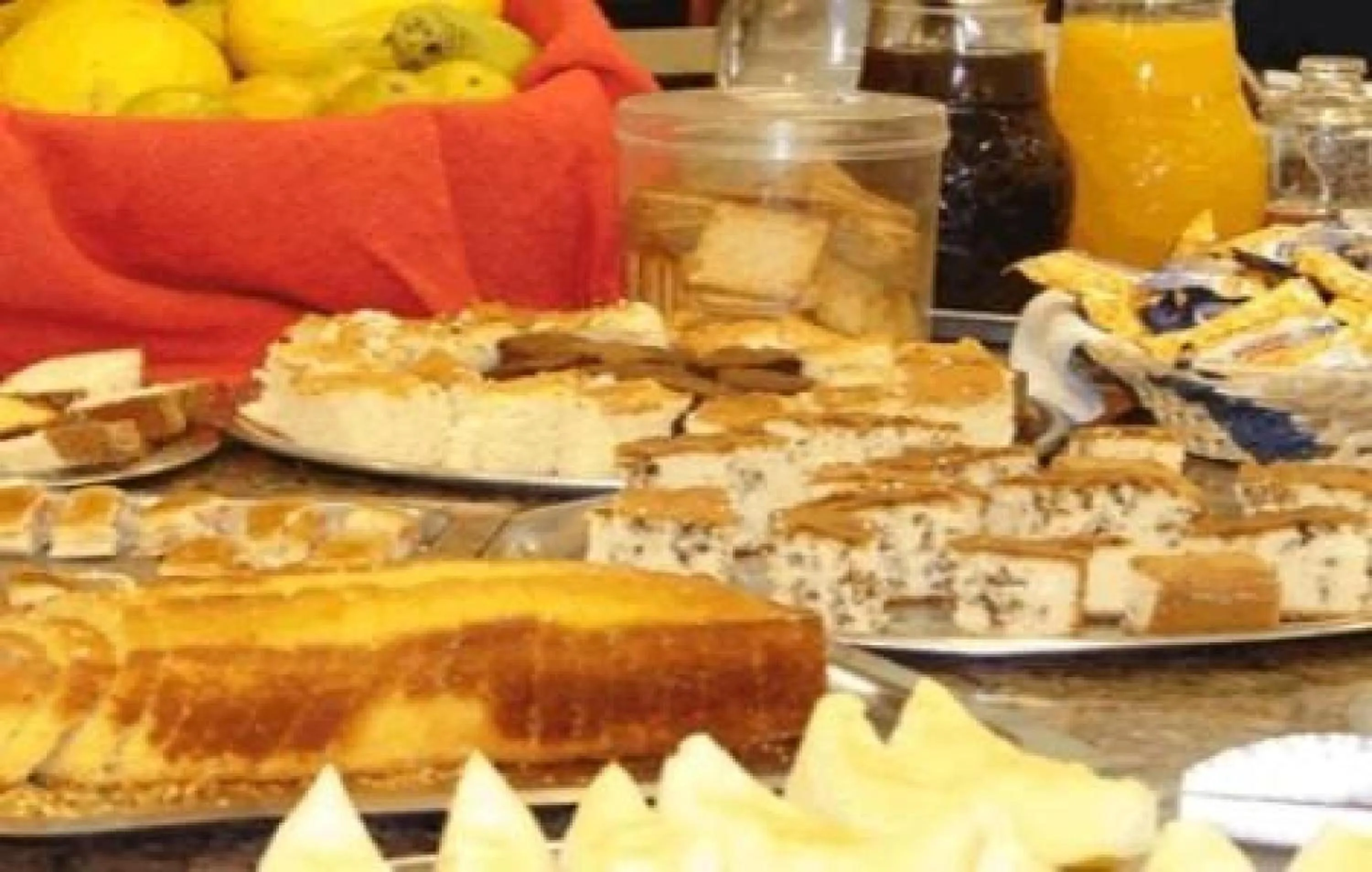 Breakfast in Antico Plaza Hotel