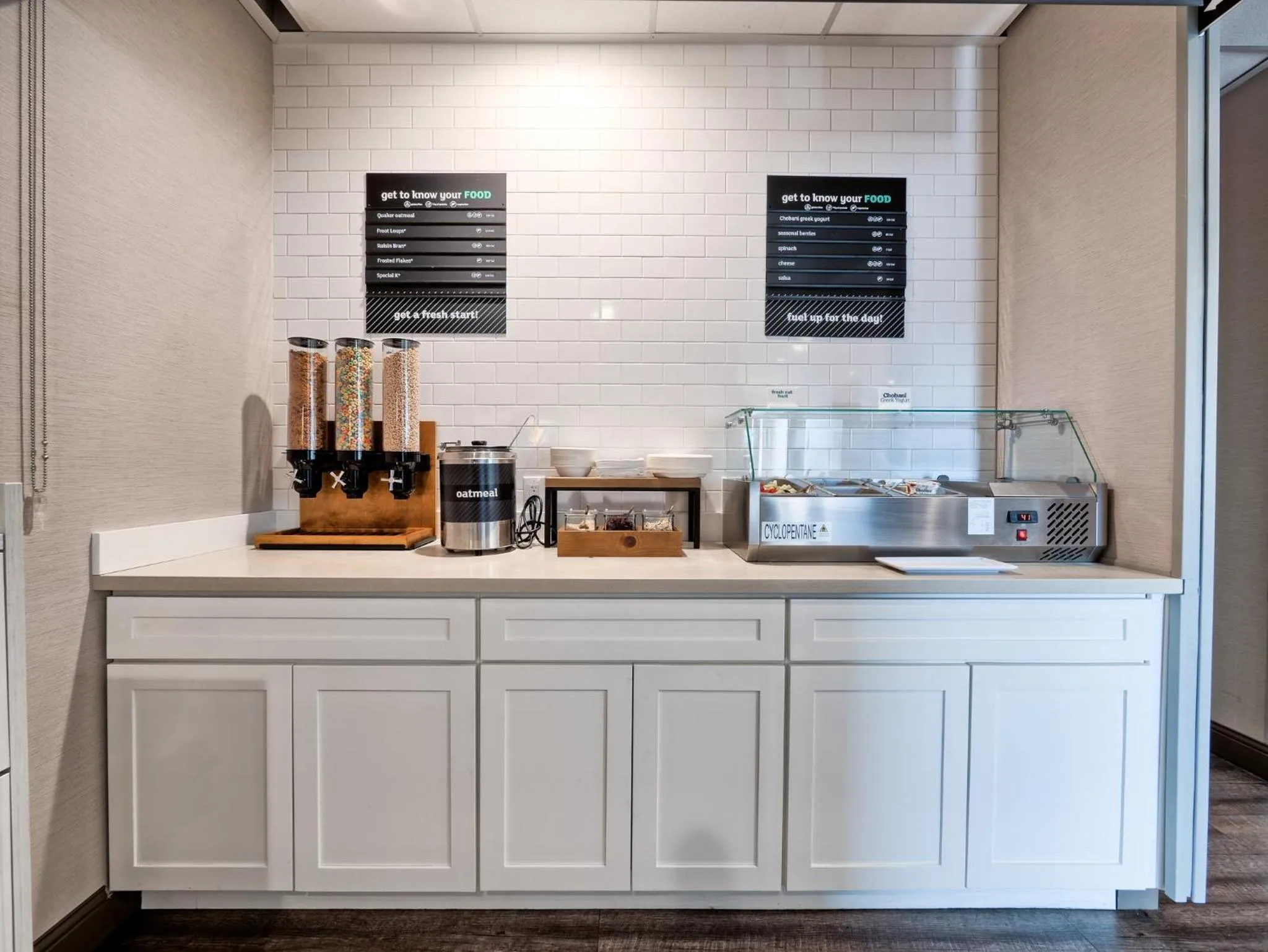 Restaurant/places to eat in Holiday Inn Tacoma Mall by IHG