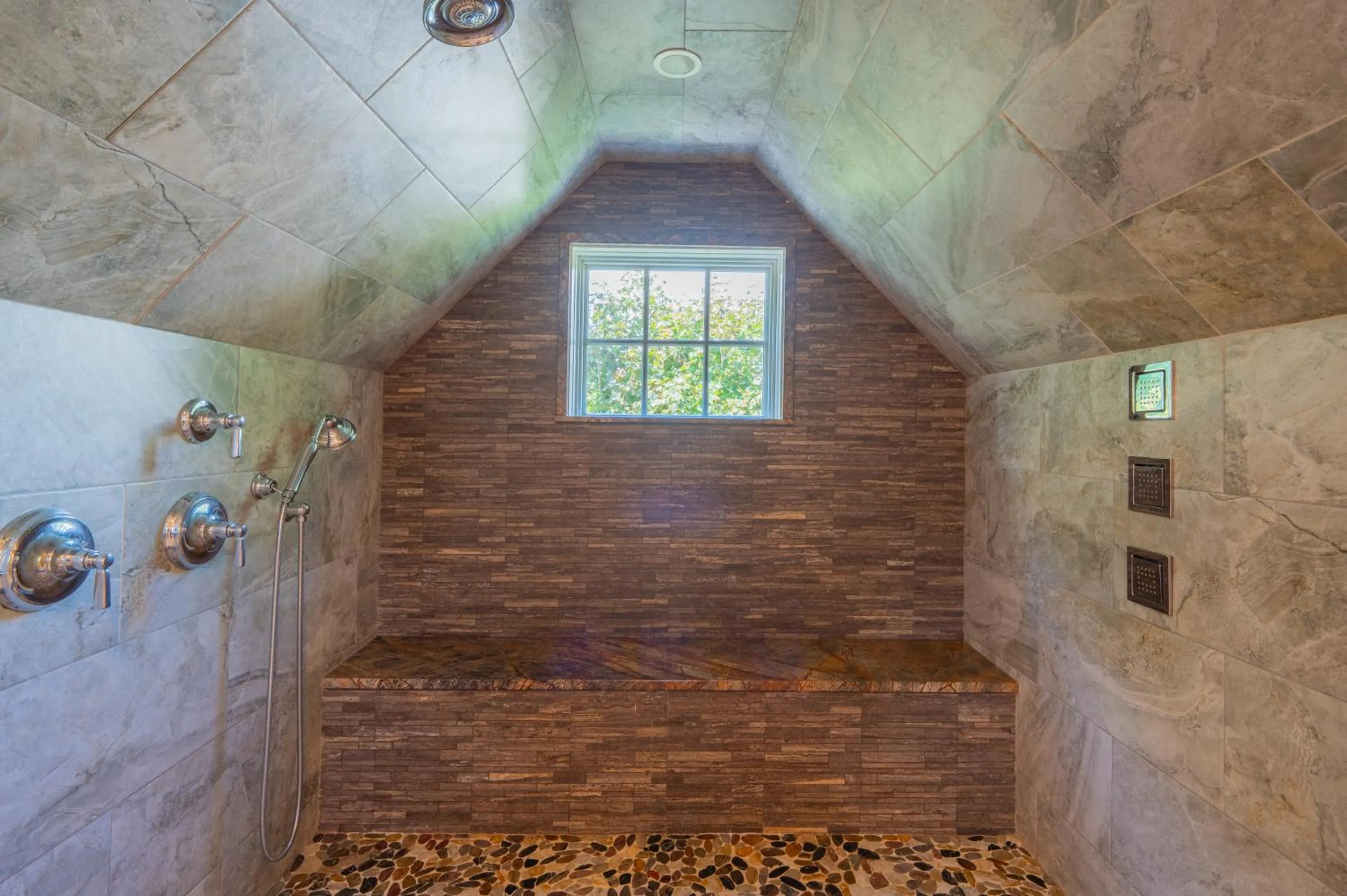 Shower in The Winstead Inn