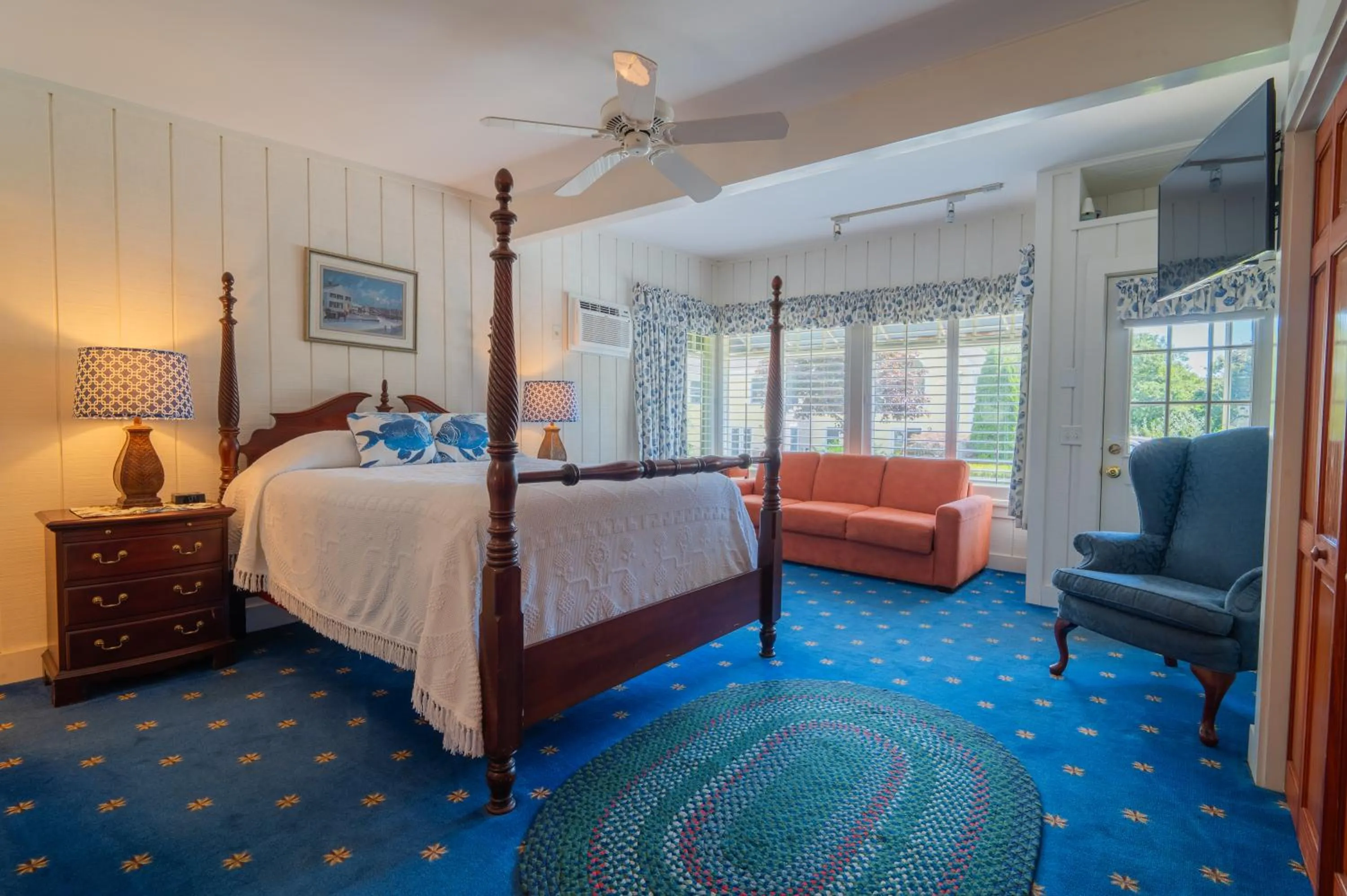 Bed in The Winstead Inn