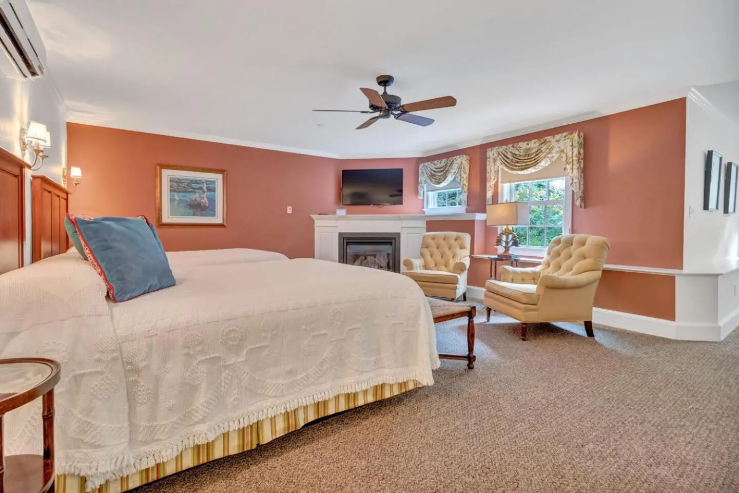 Bed in The Winstead Inn