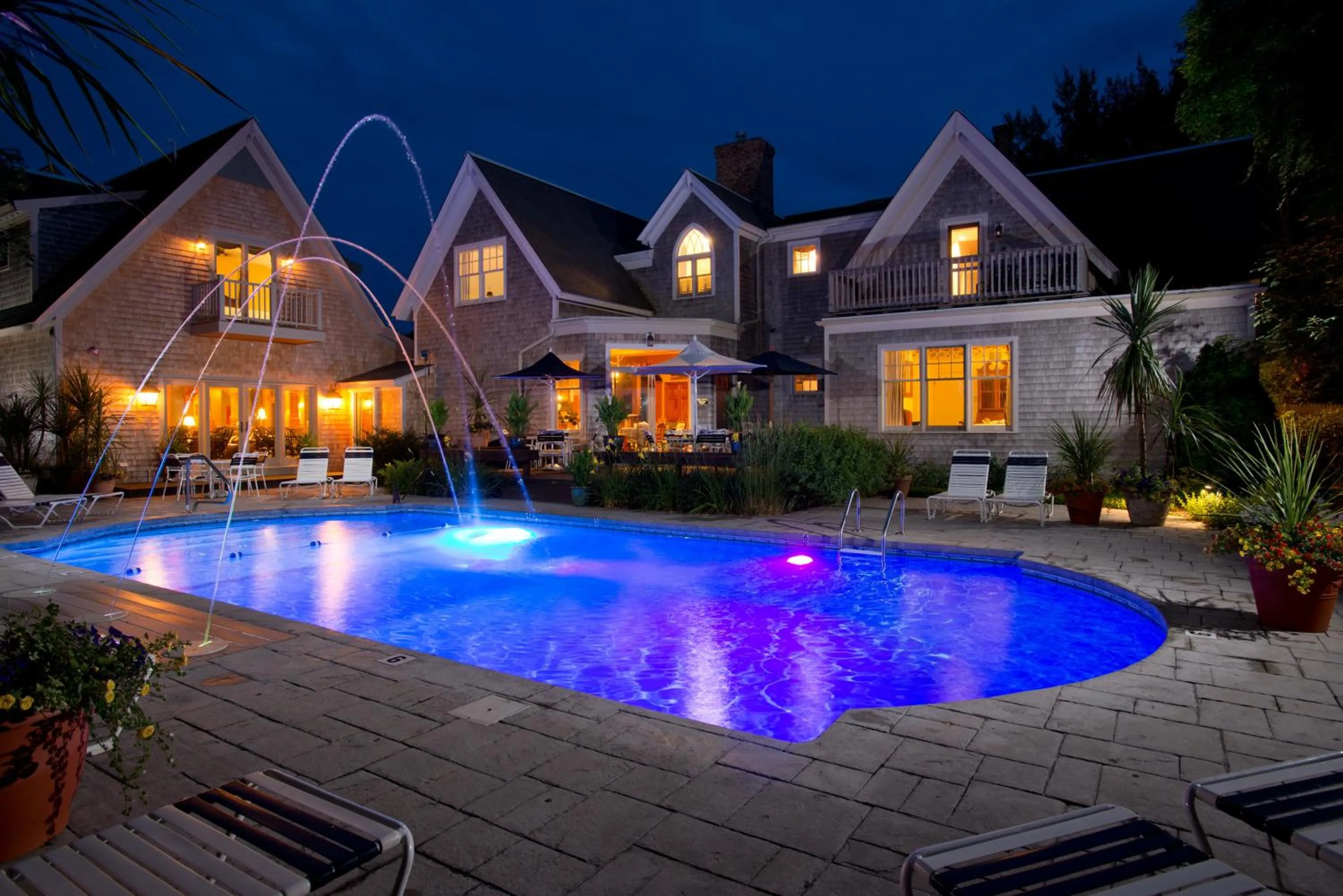 Swimming pool in The Winstead Inn