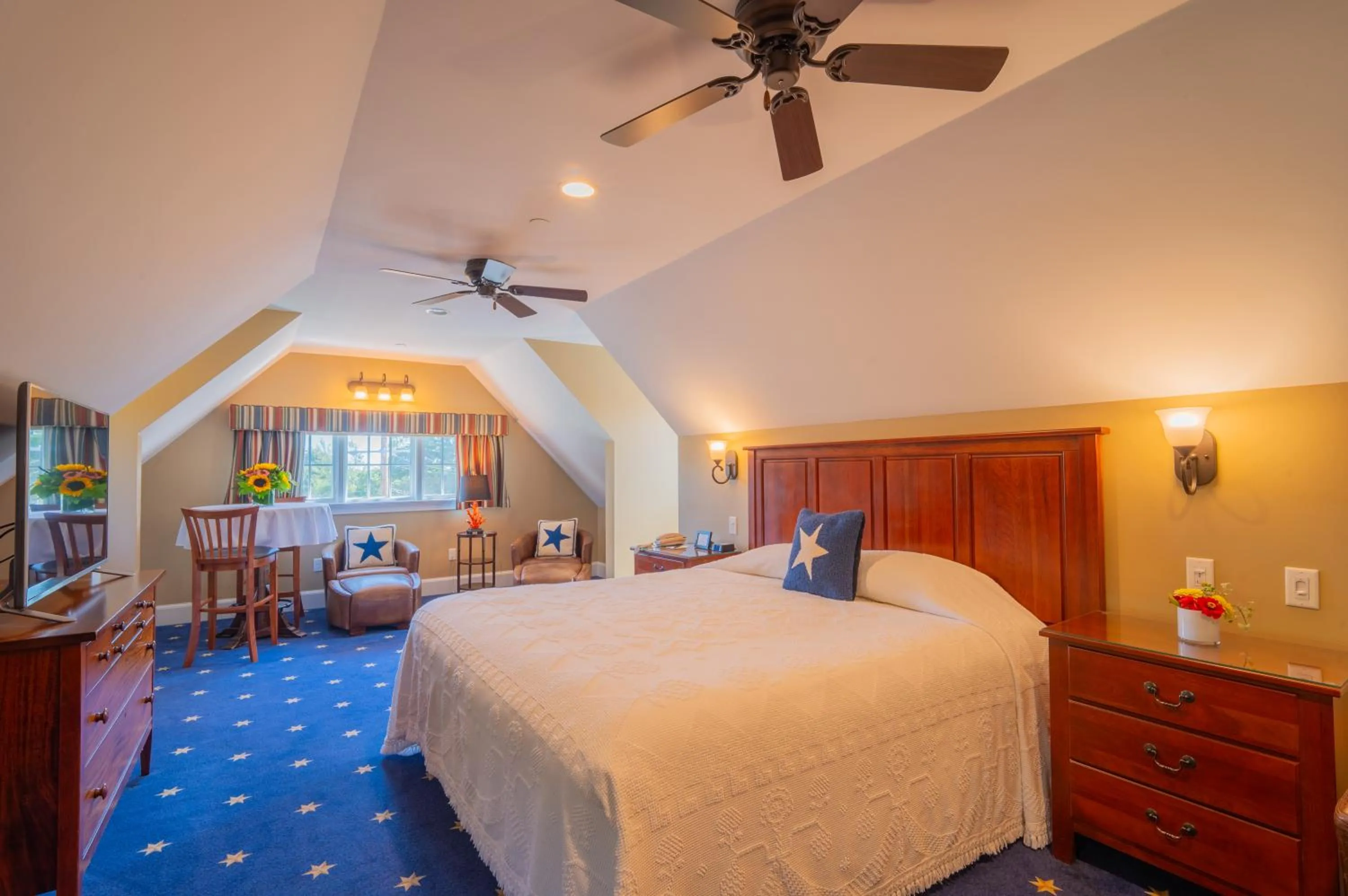 Bed in The Winstead Inn