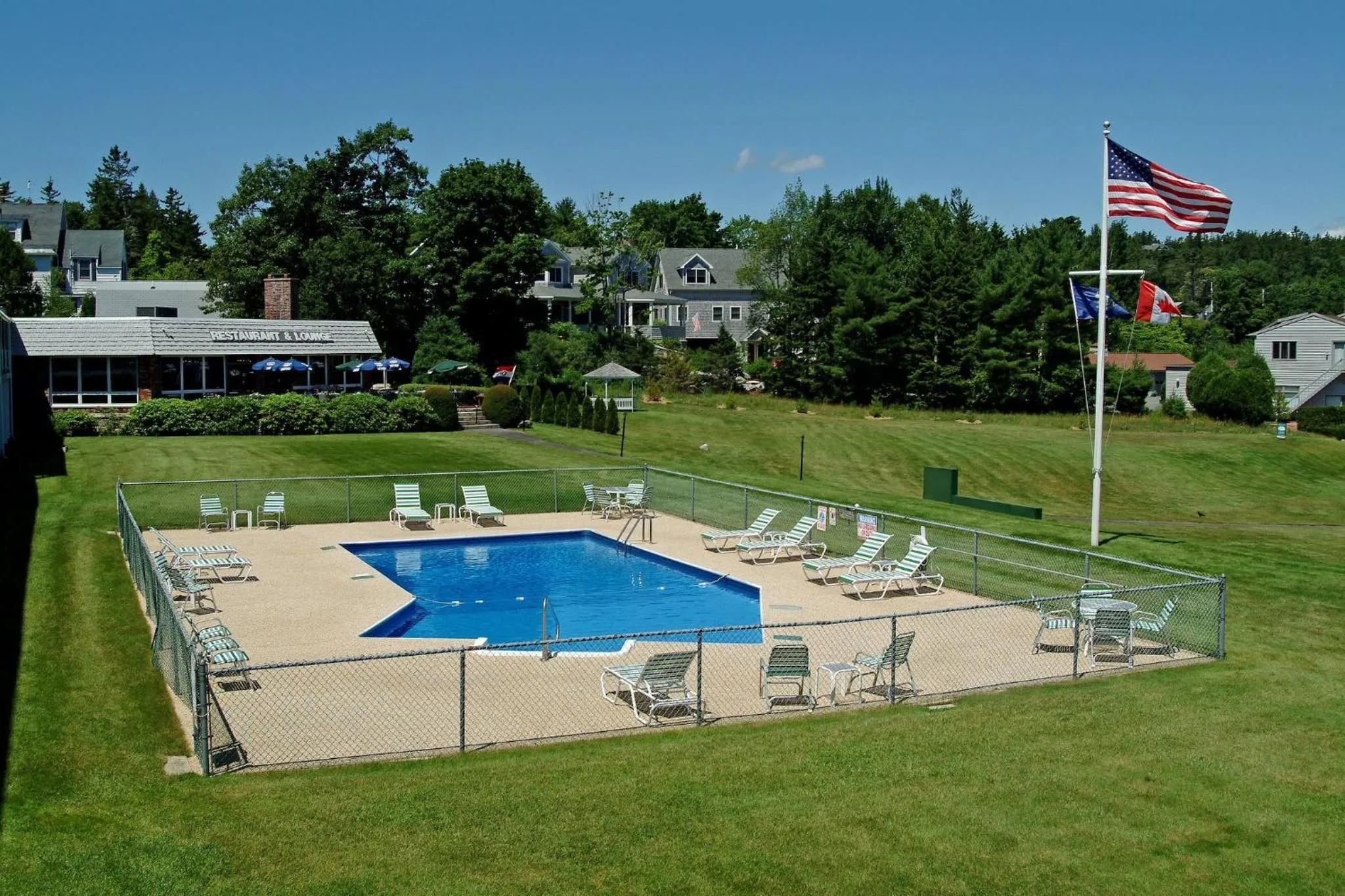 Swimming pool in Kimball Terrace Inn