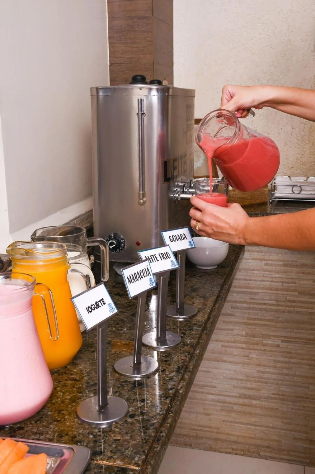 Food and drinks in Hotel Aquarius