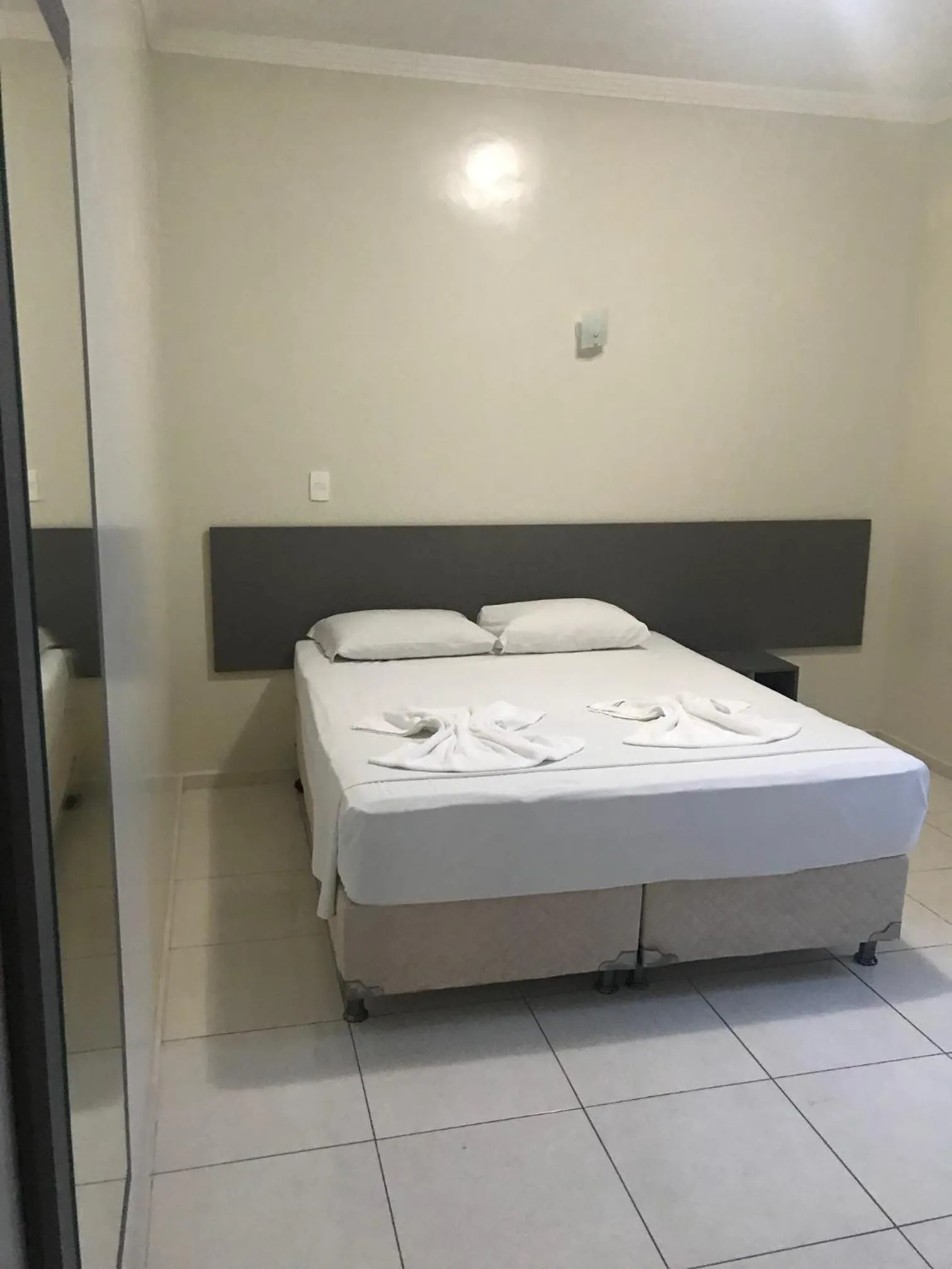 Bed in Hotel Aquarius