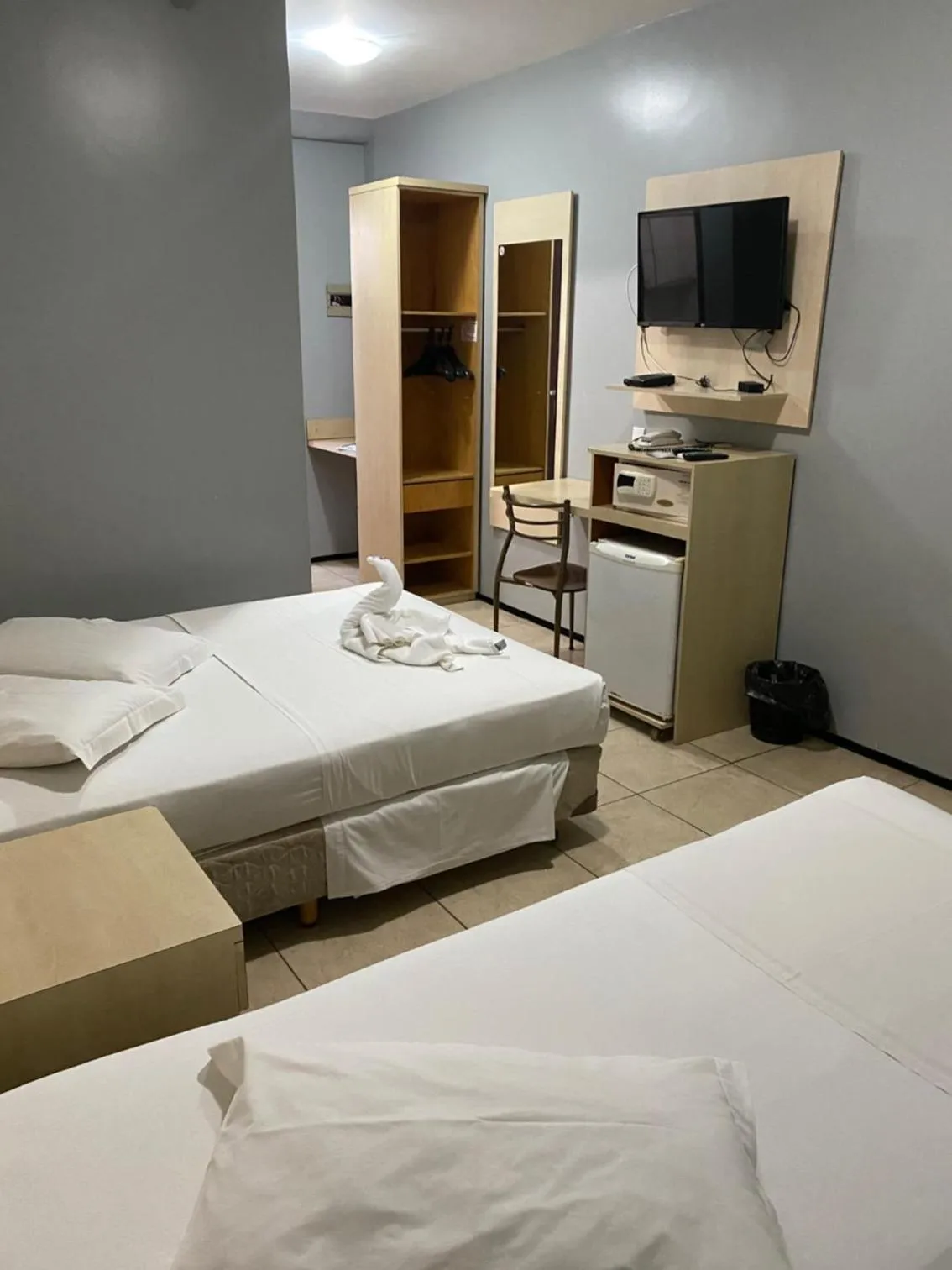 TV and multimedia, Bed in Hotel Aquarius