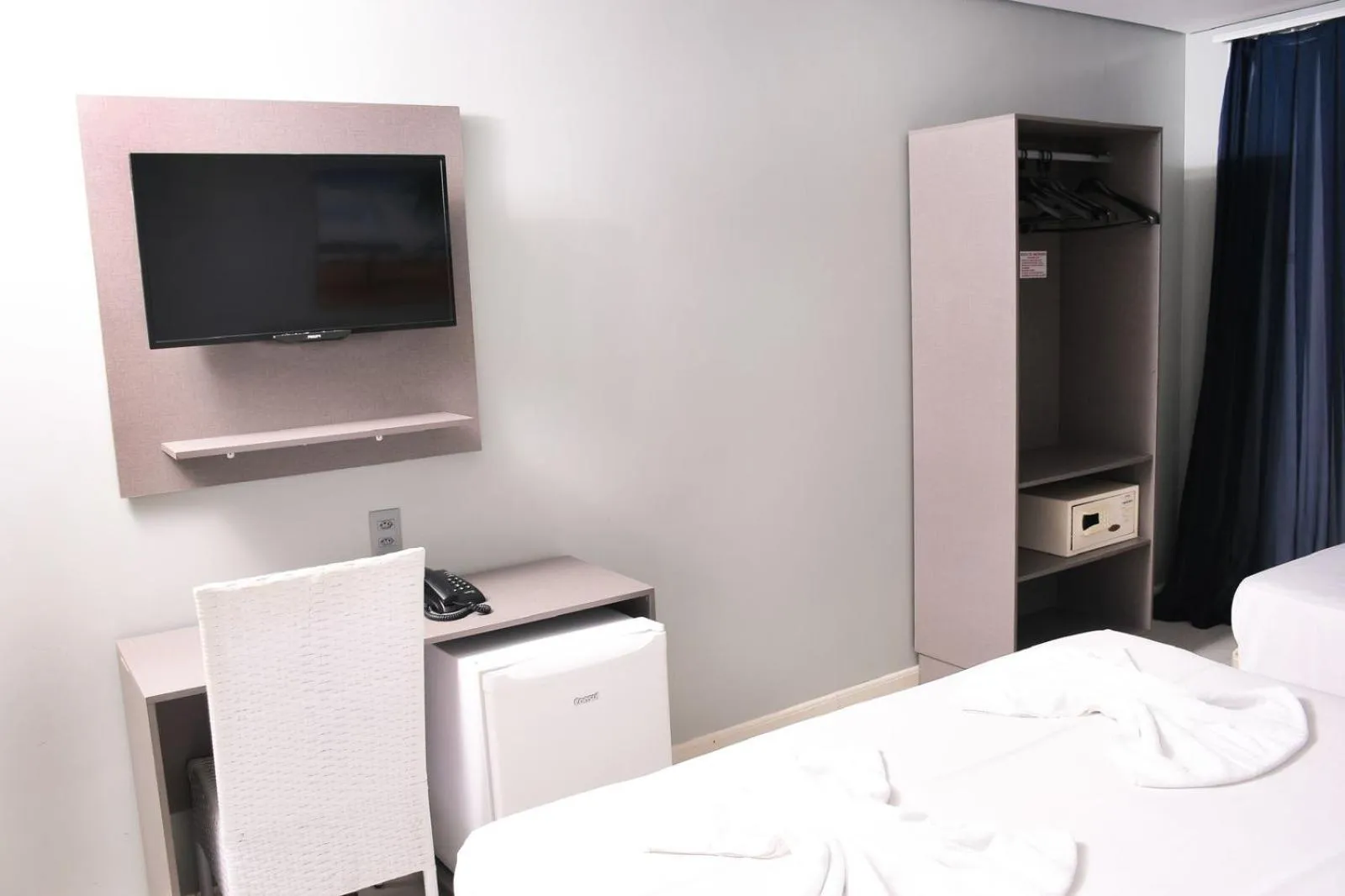 Bed in Hotel Aquarius