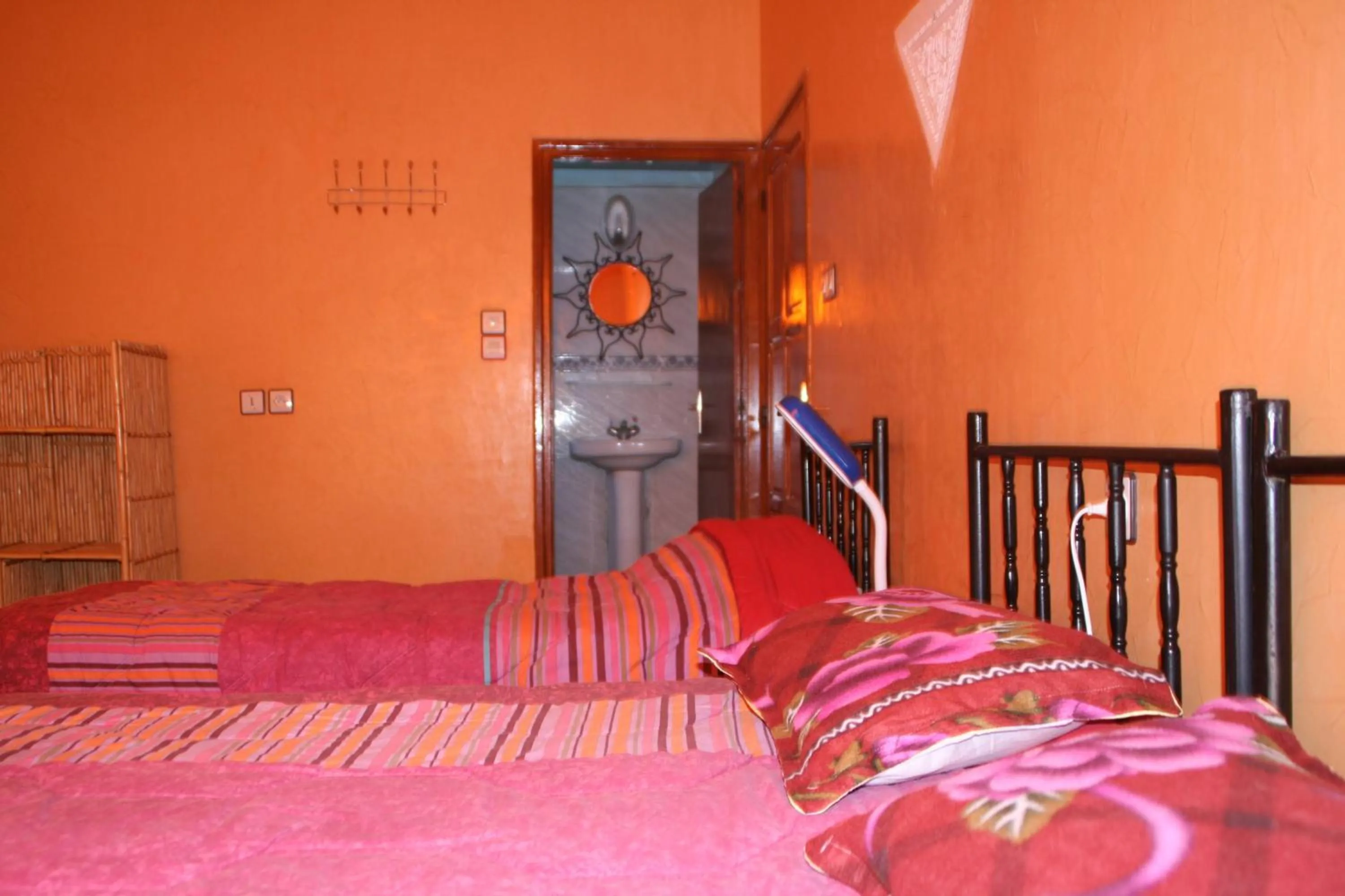 Photo of the whole room, Bed in Auberge Restaurant le Safran