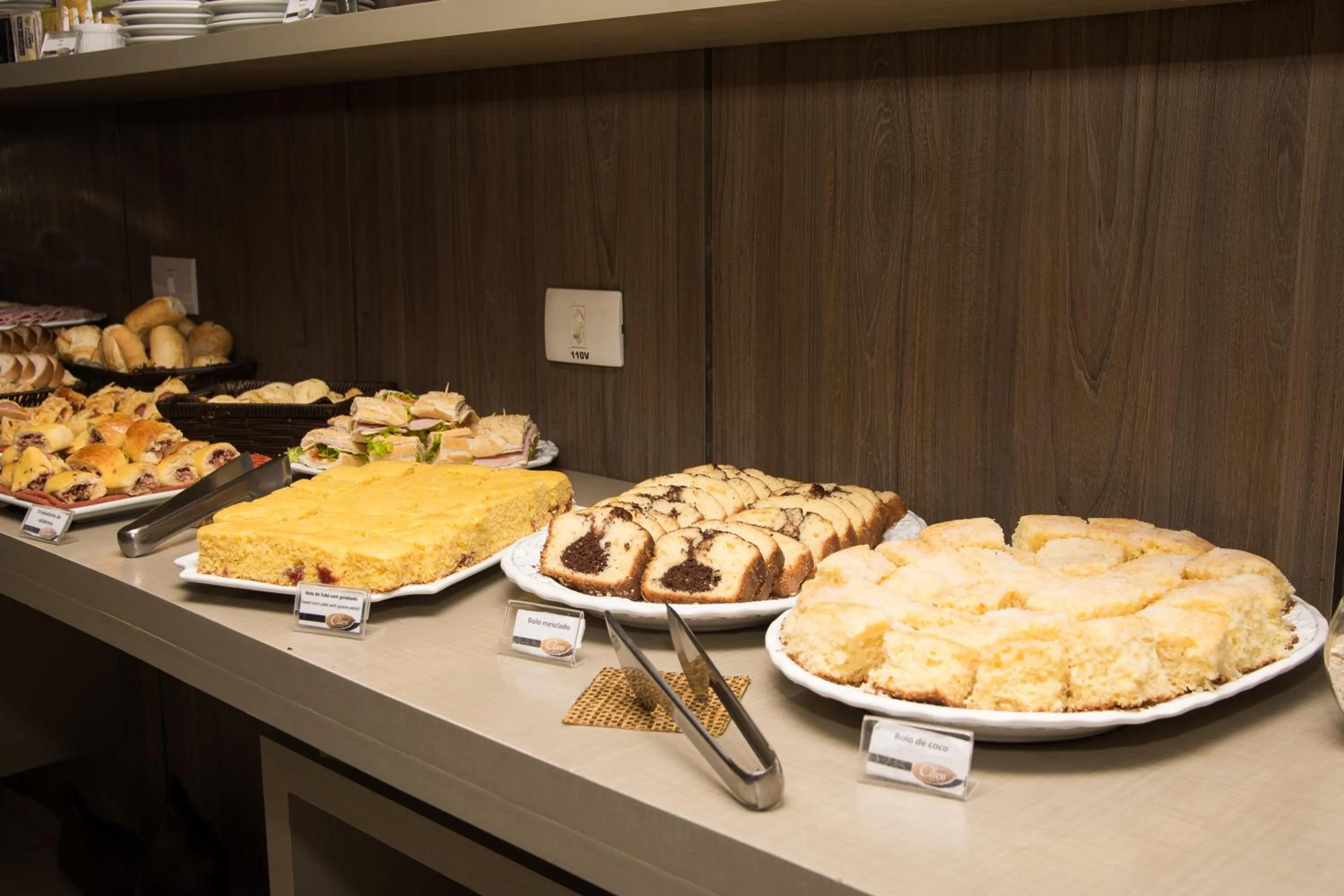 Food in Class Hotel Passos