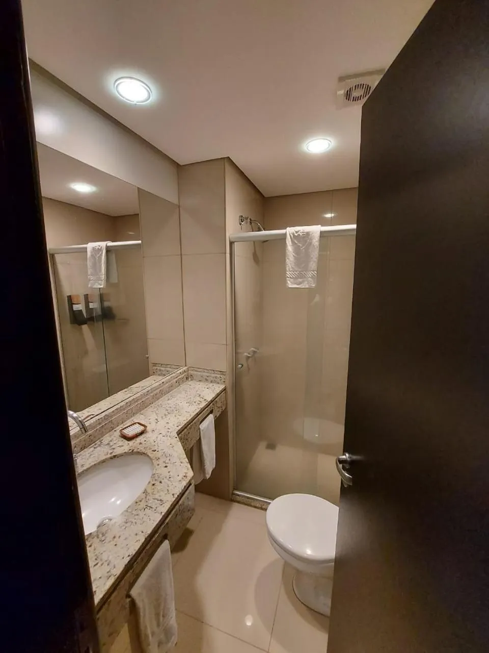 Bathroom in Class Hotel Passos