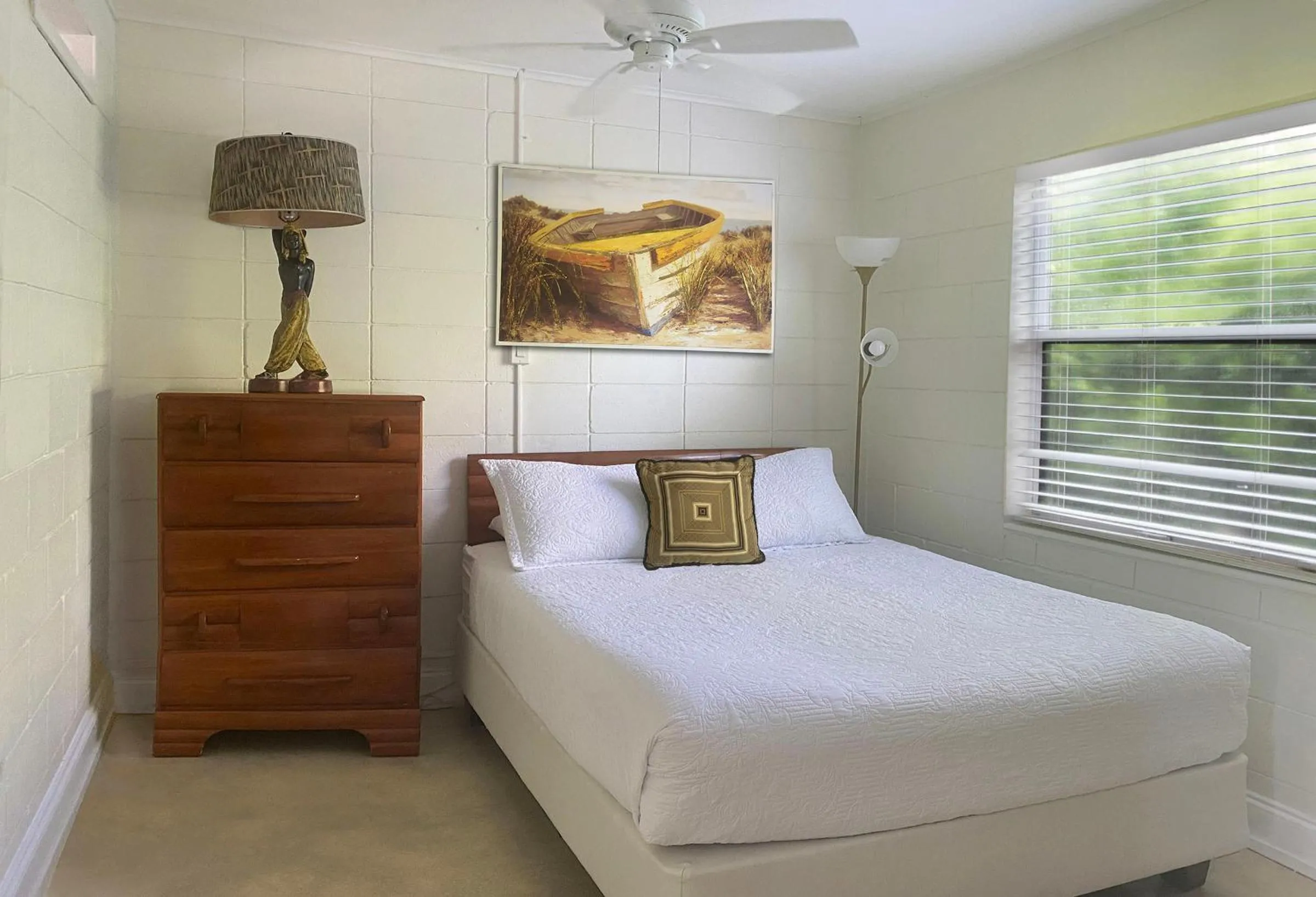 Bed in South Beach Place - Vero Beach