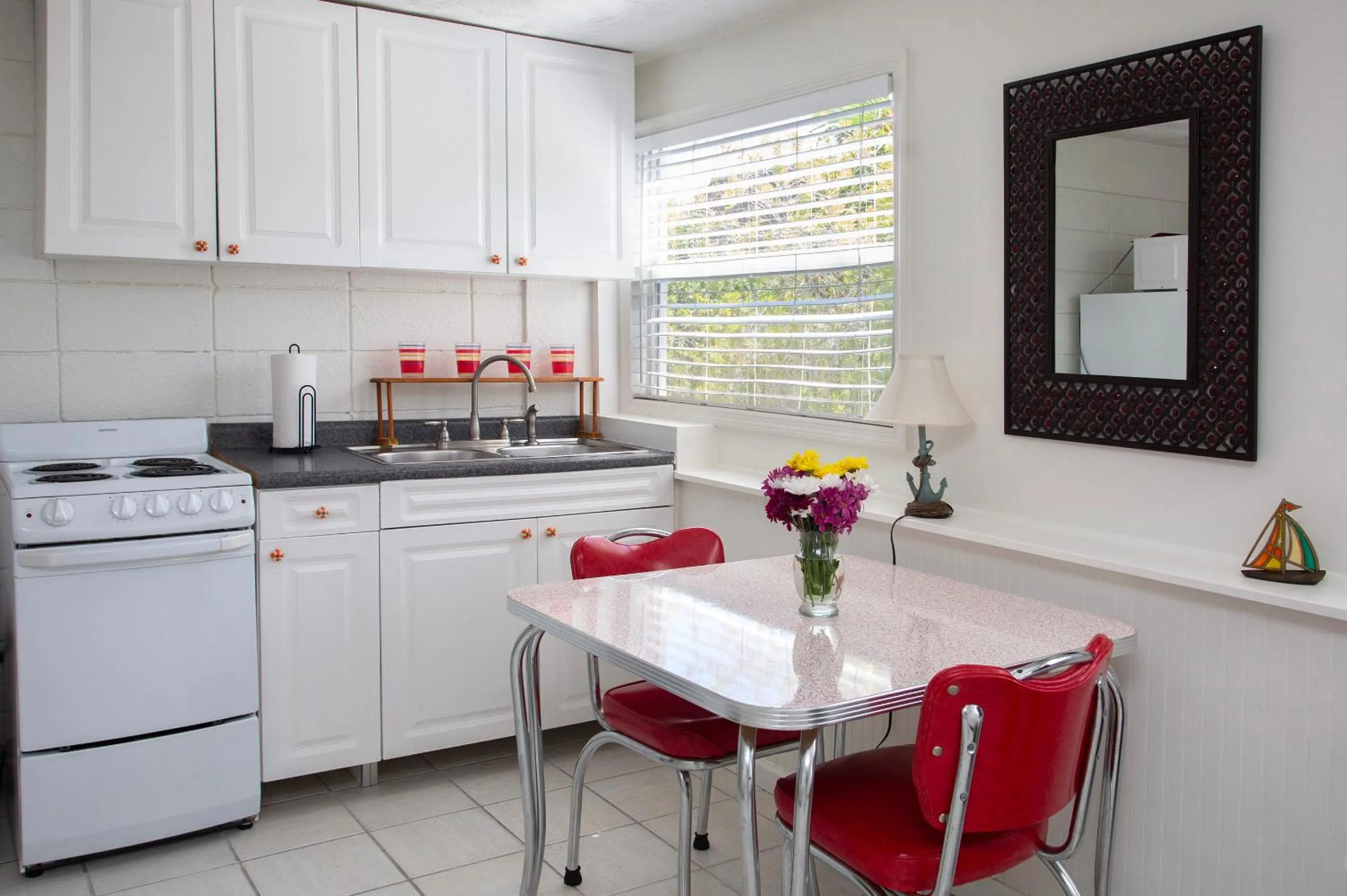 Kitchen or kitchenette in South Beach Place - Vero Beach
