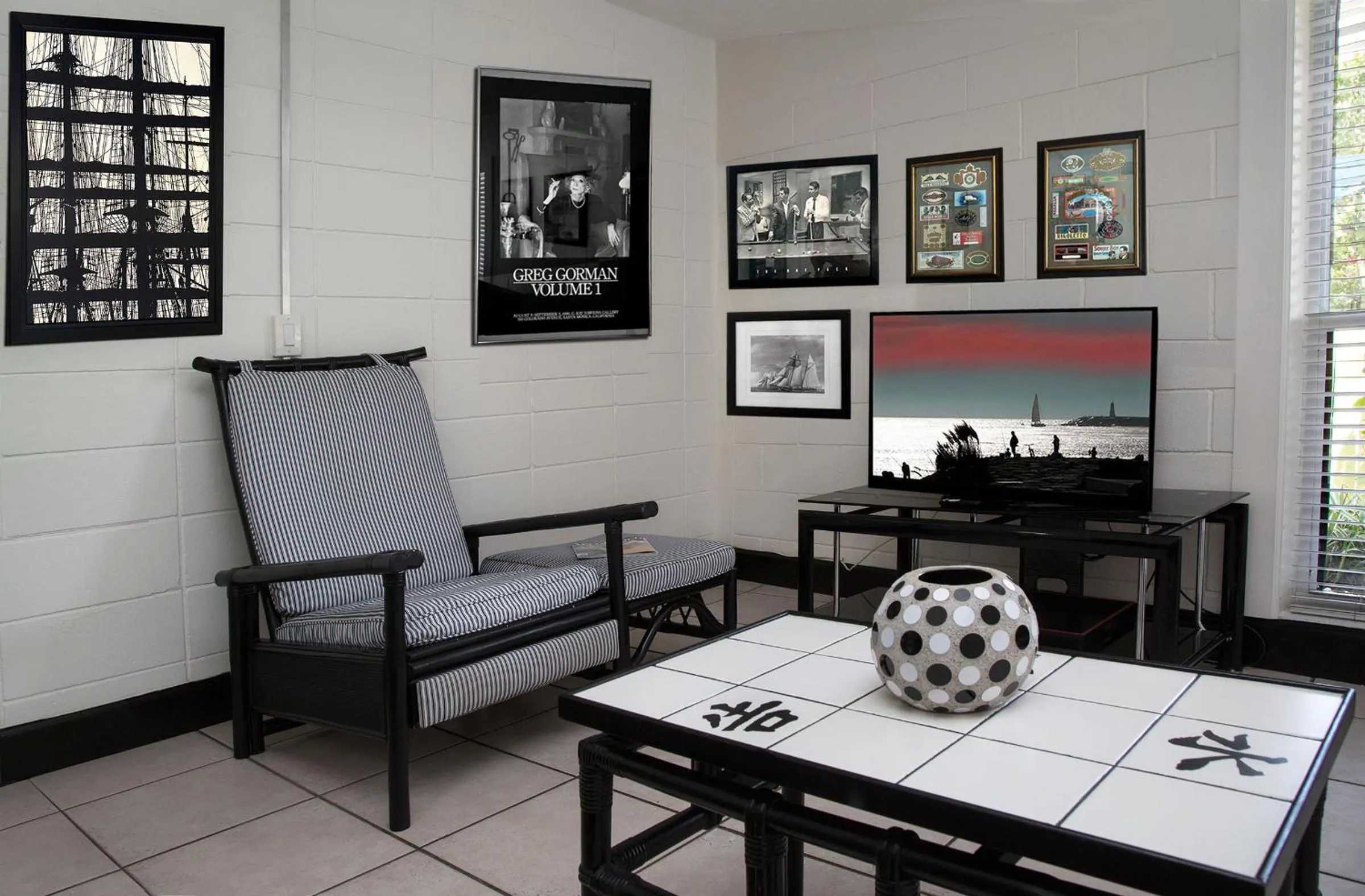 Seating area in South Beach Place - Vero Beach