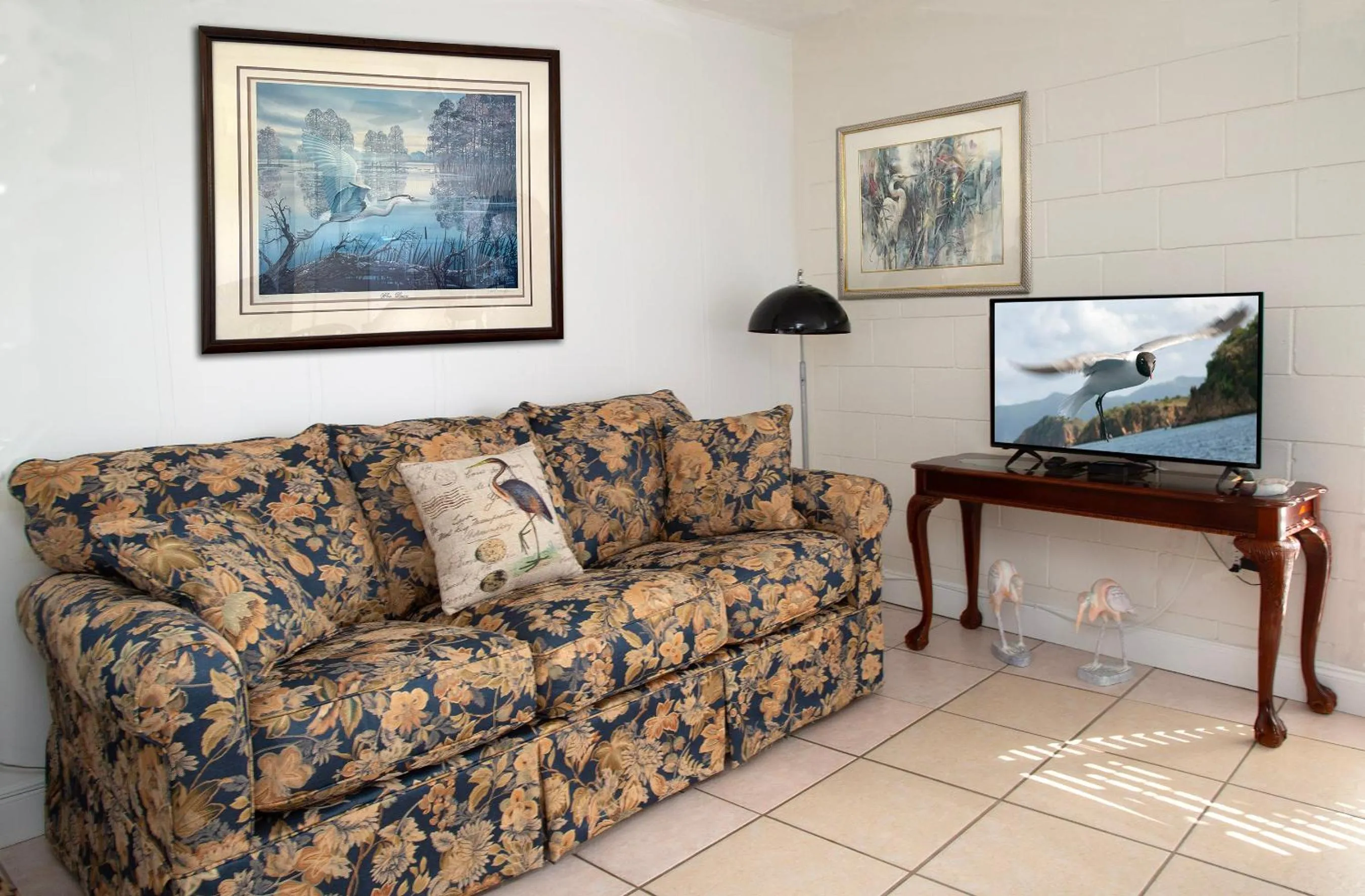 Seating area in South Beach Place - Vero Beach