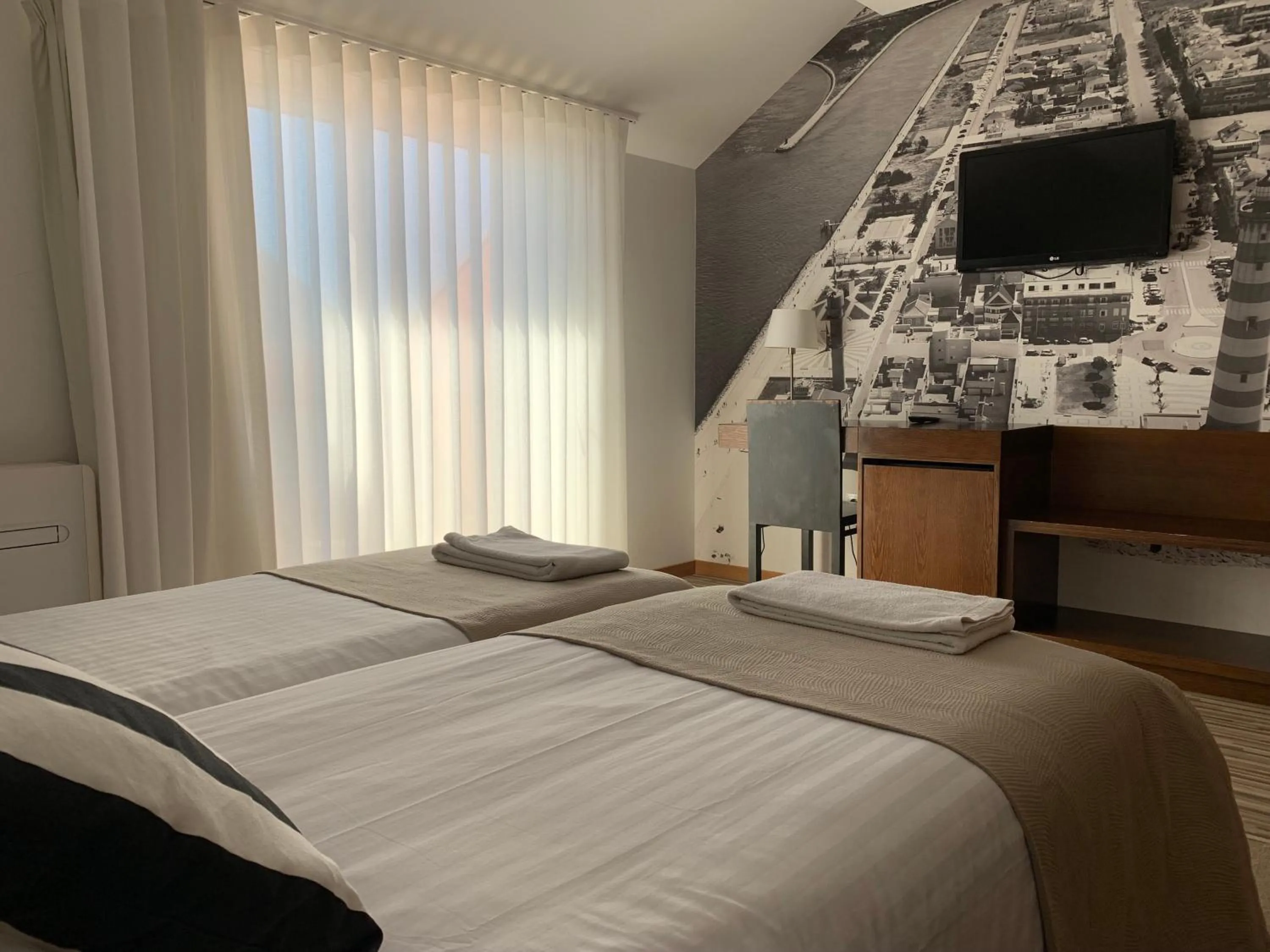 TV and multimedia, Bed in Hotel Farol