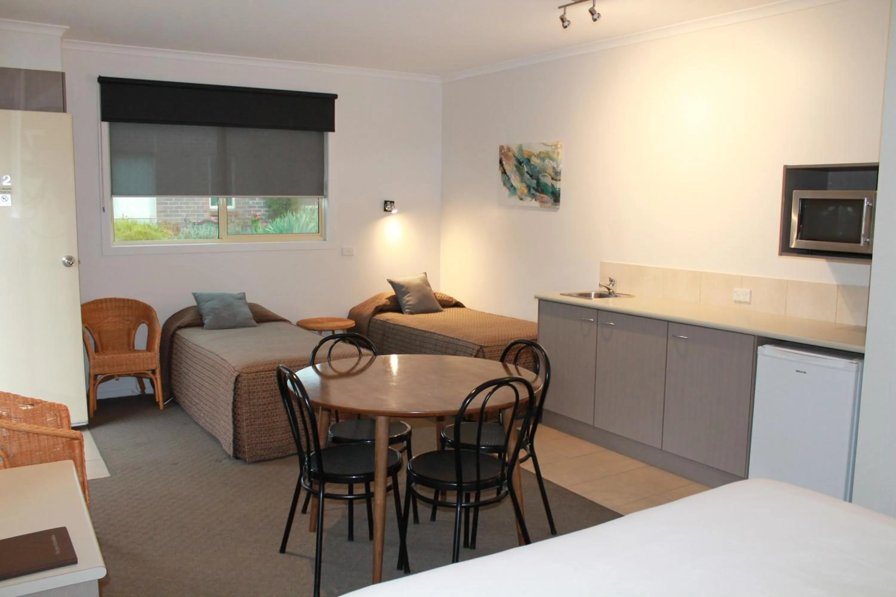 Seating area in Chalambar Motel