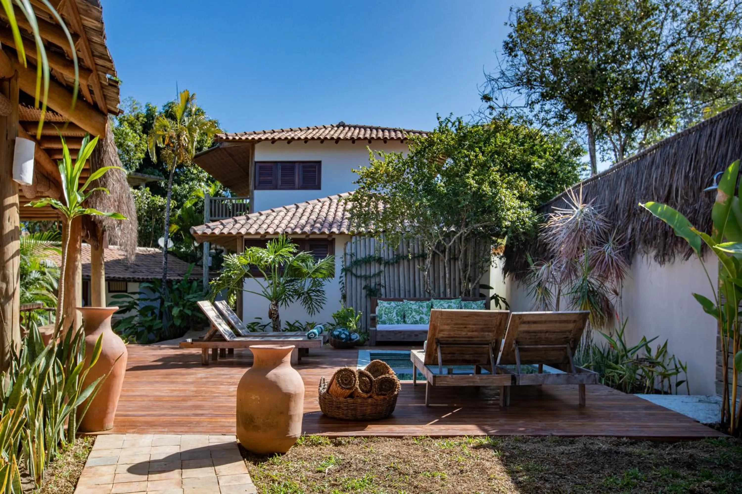 Property building in Casa e Pousada Alecrim