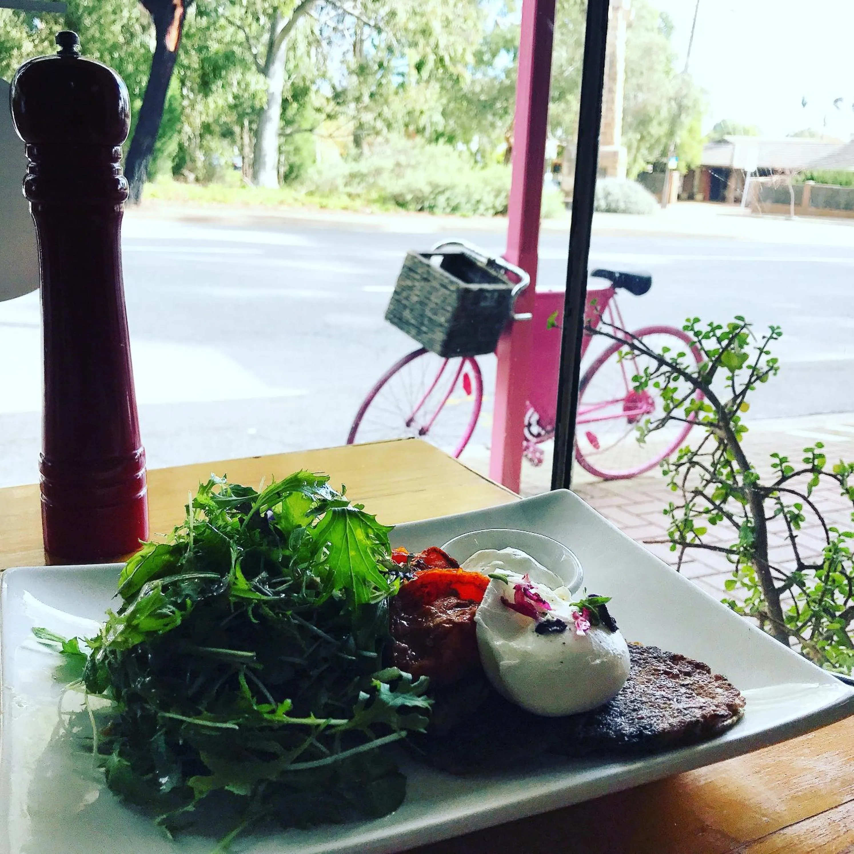 Restaurant/places to eat in Hello Adelaide Motel and Apartments