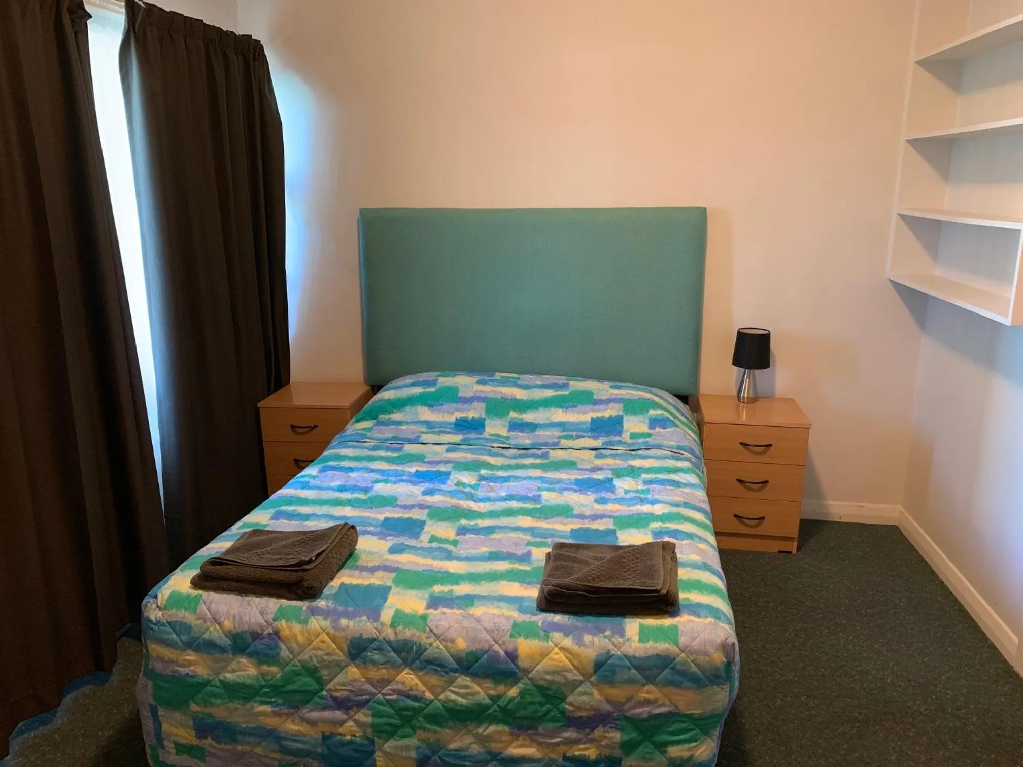 Bedroom, Bed in Hello Adelaide Motel and Apartments