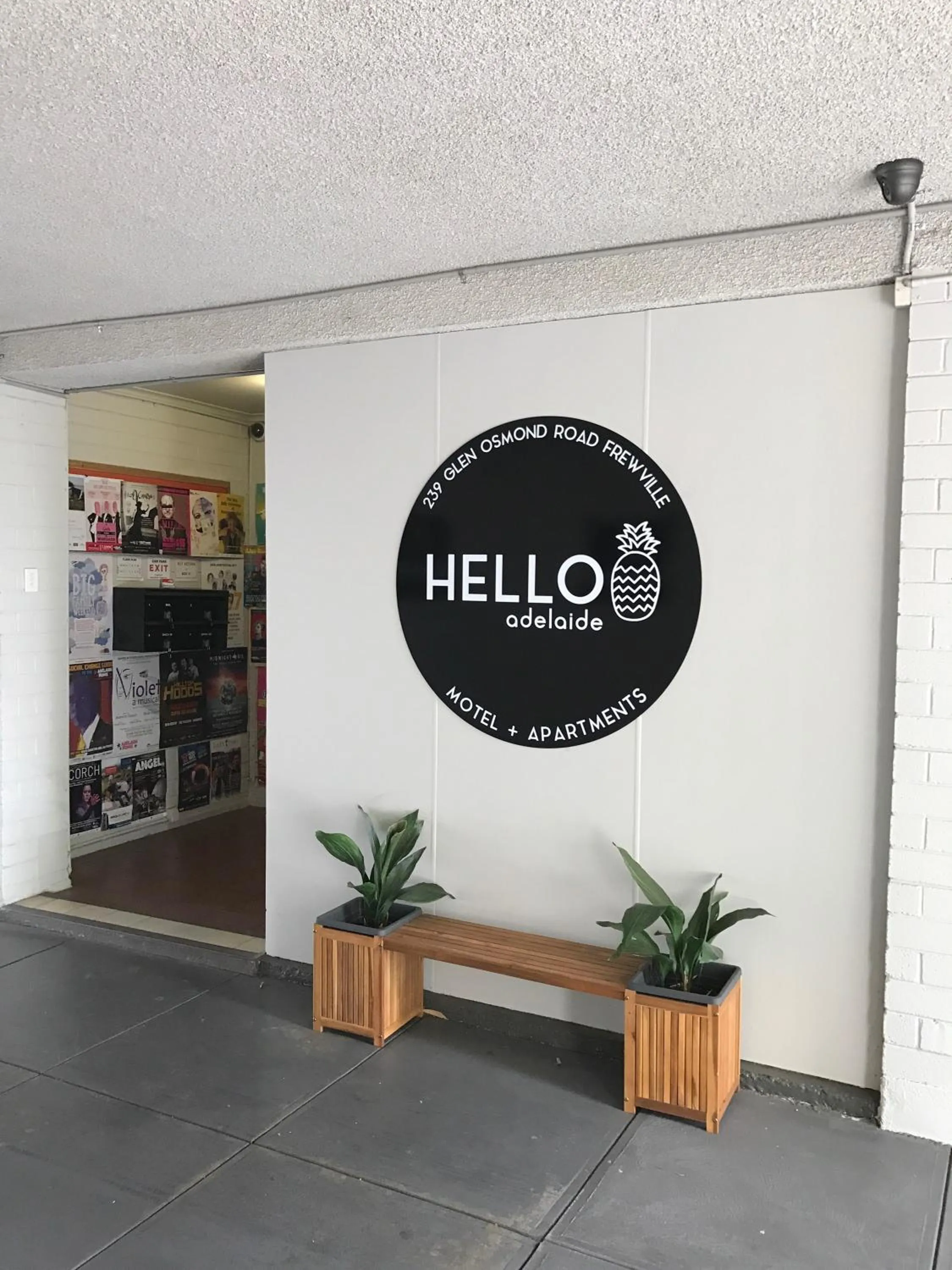 Facade/entrance in Hello Adelaide Motel and Apartments