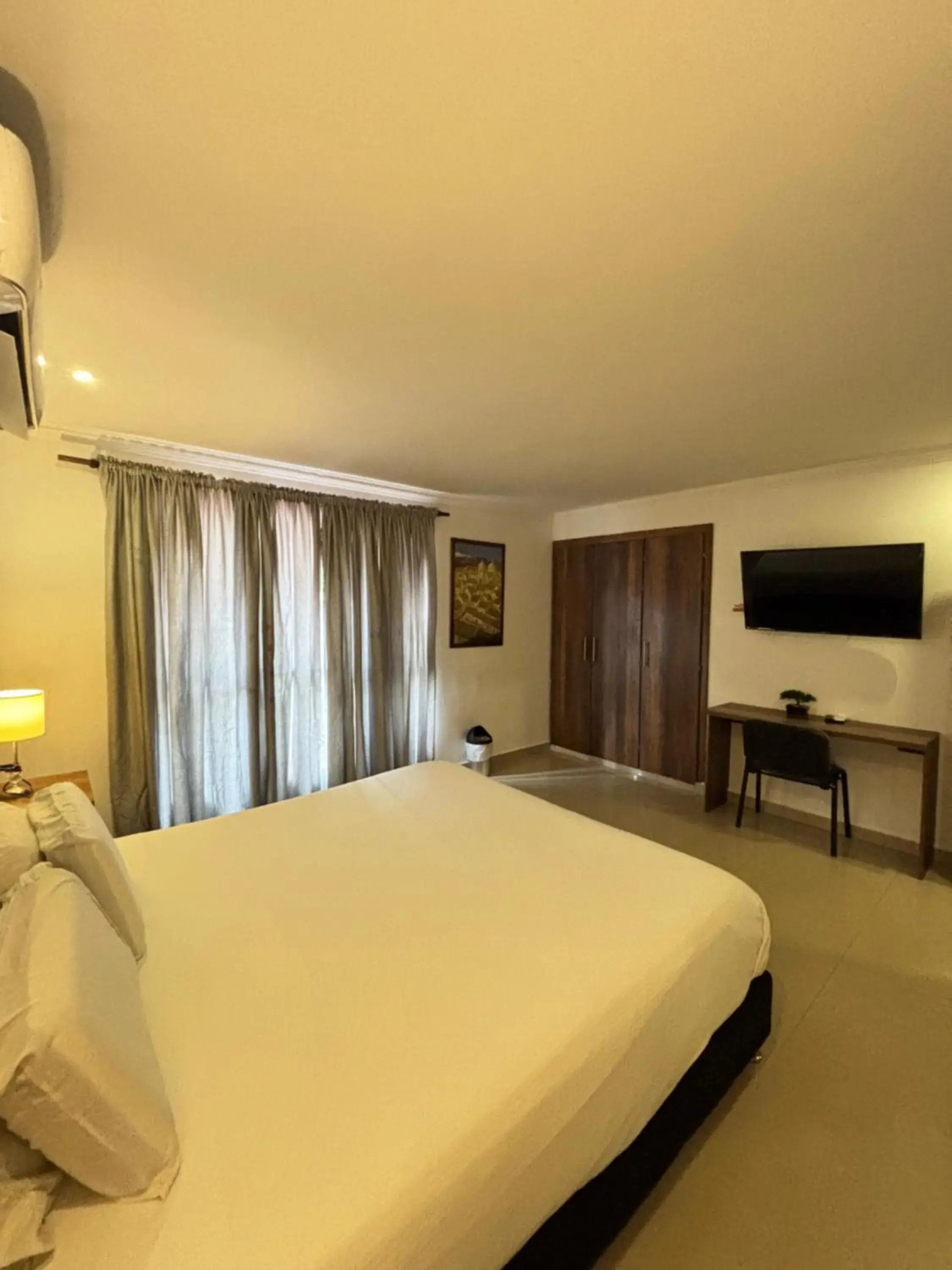 Superior King Room in Hotel Amoek Superior King Room in Hotel Amoek