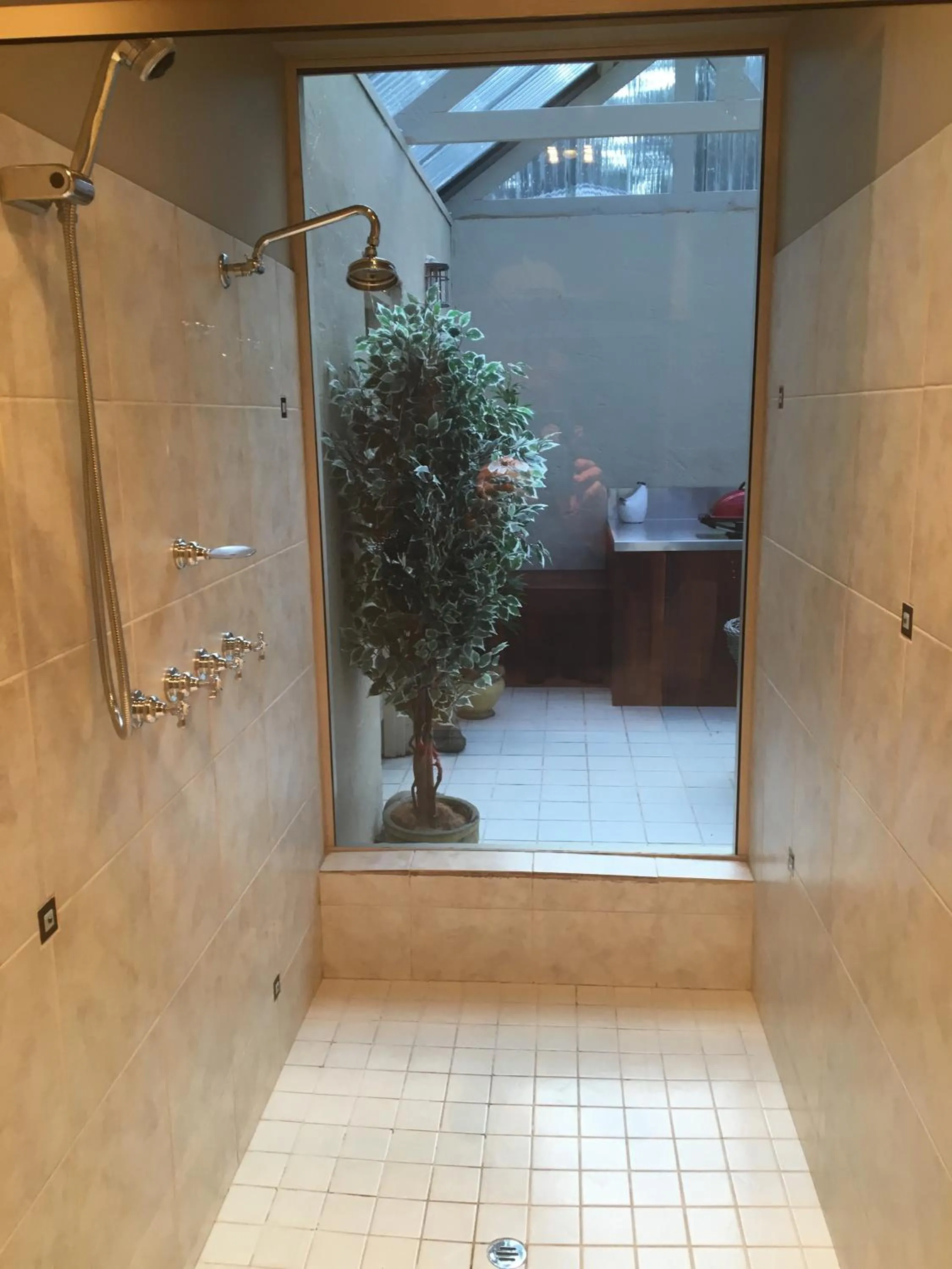 Shower in Marwood Villas