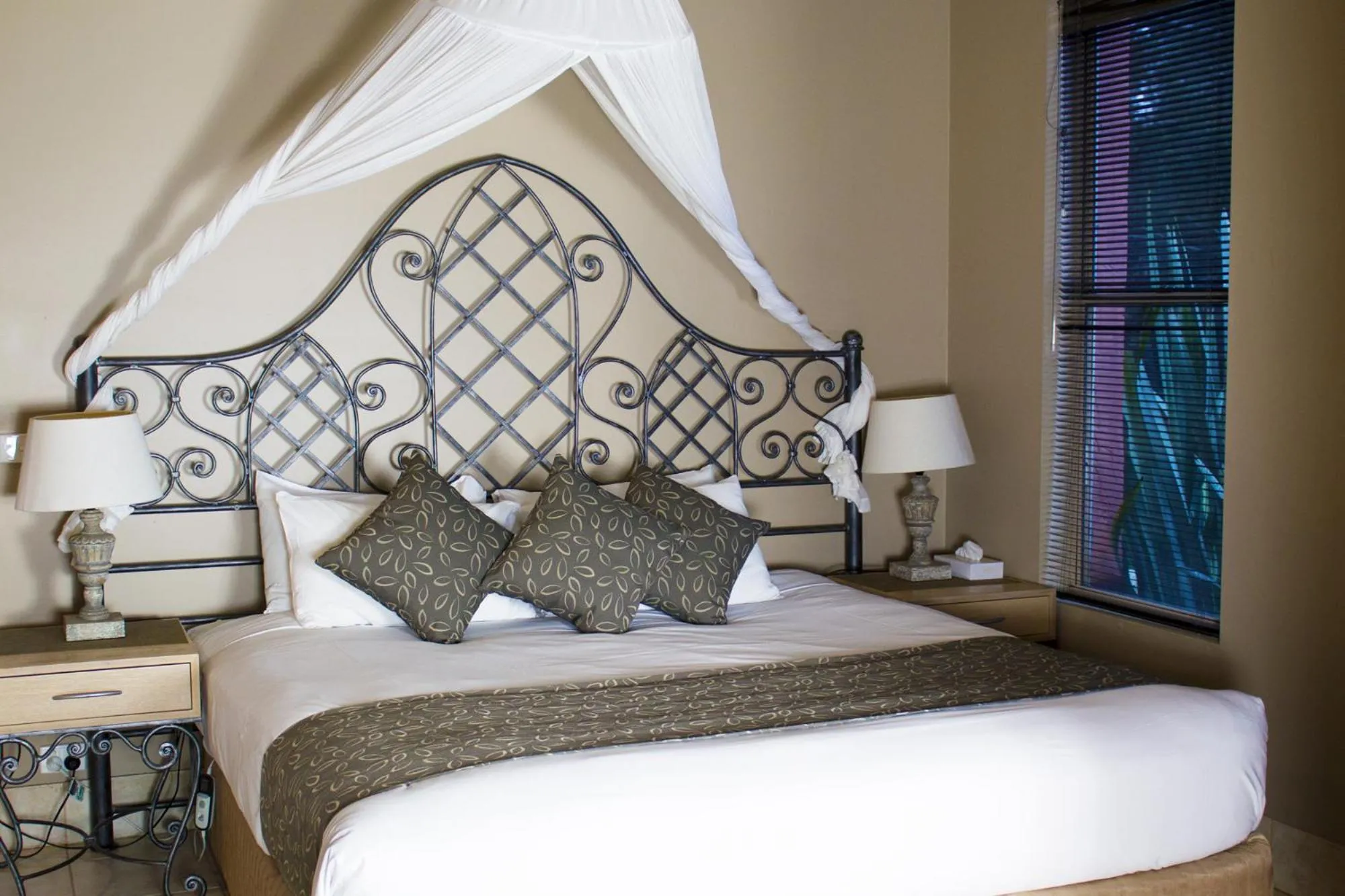 Bedroom, Bed in Marwood Villas