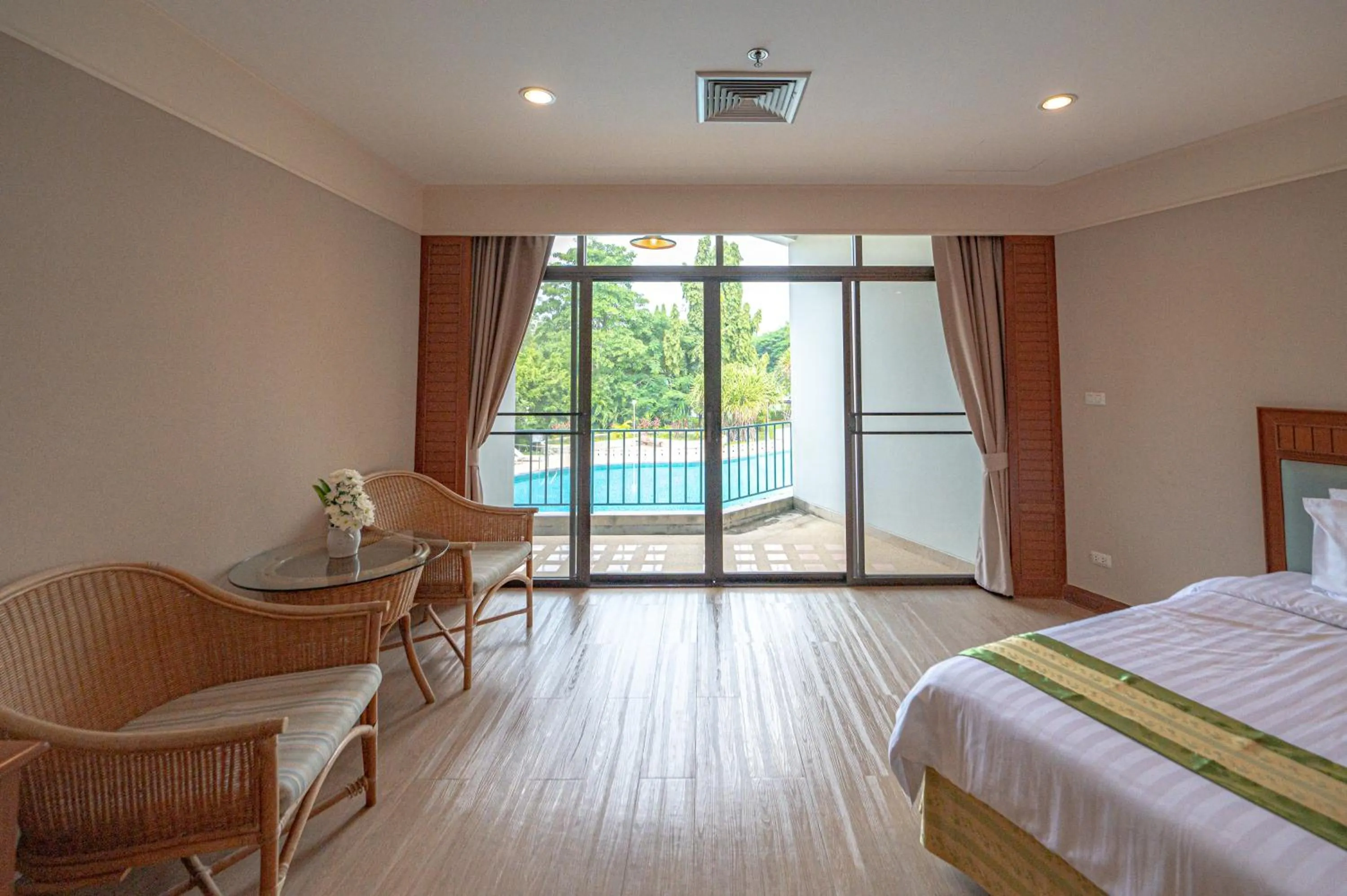 View (from property/room), Bed in Eco Hotel by Thammasat