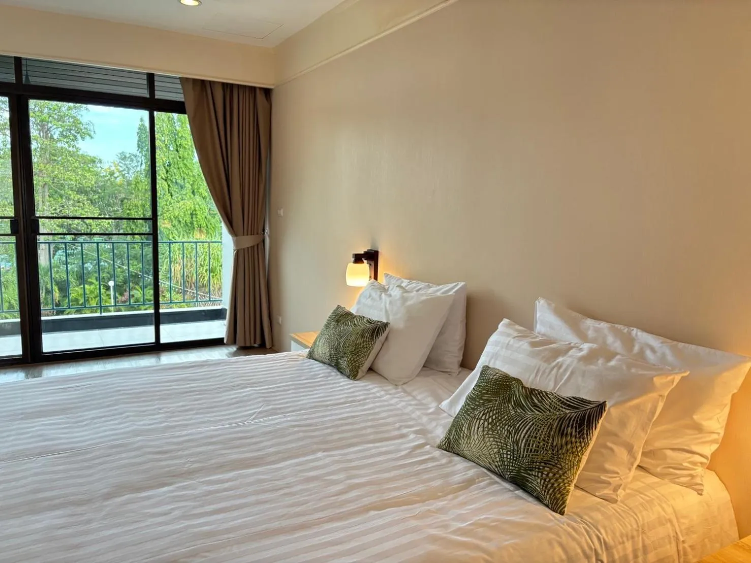 Bed in Eco Hotel by Thammasat