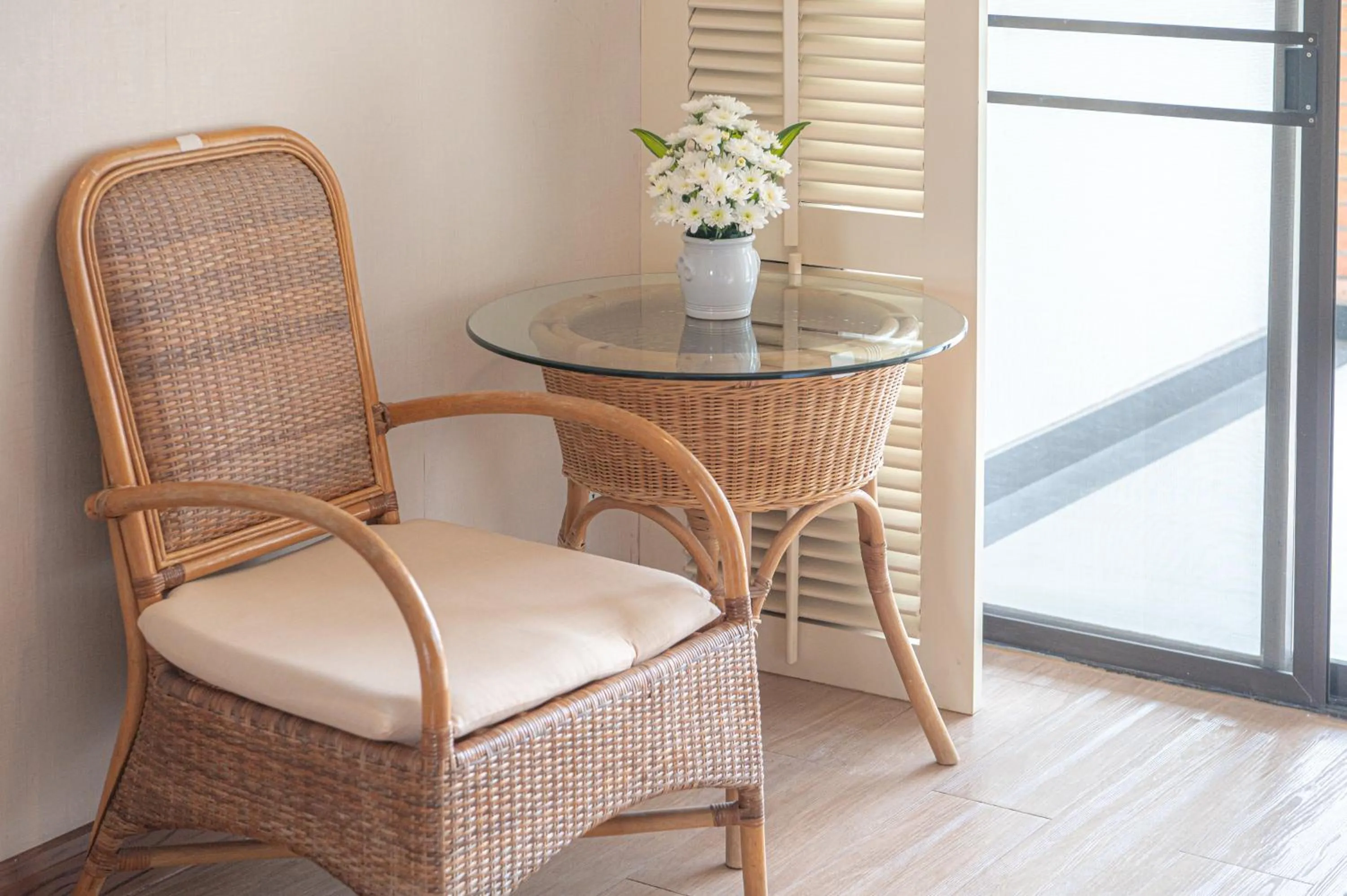 Seating area in Eco Hotel by Thammasat