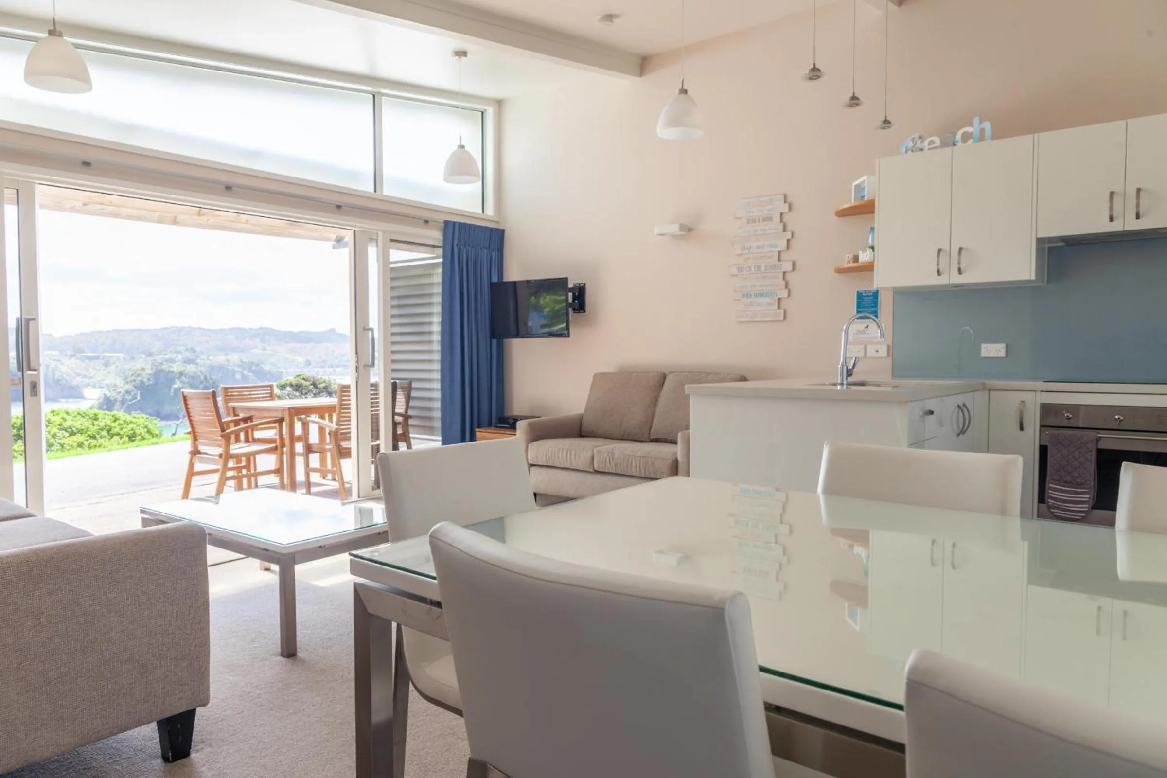 Pacific Rendezvous Resort