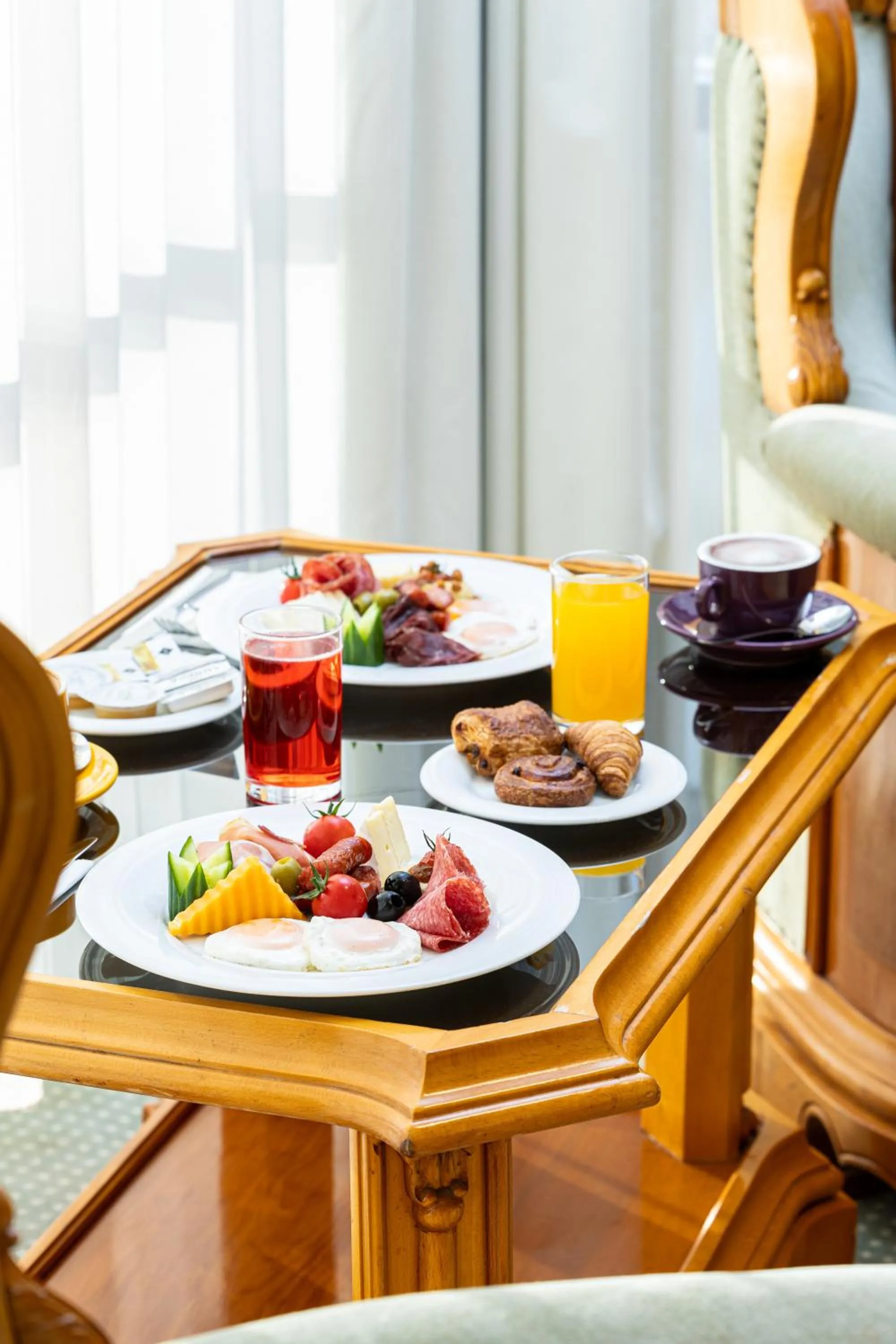 room service in Hotel Golden Tulip Ana Tower Sibiu