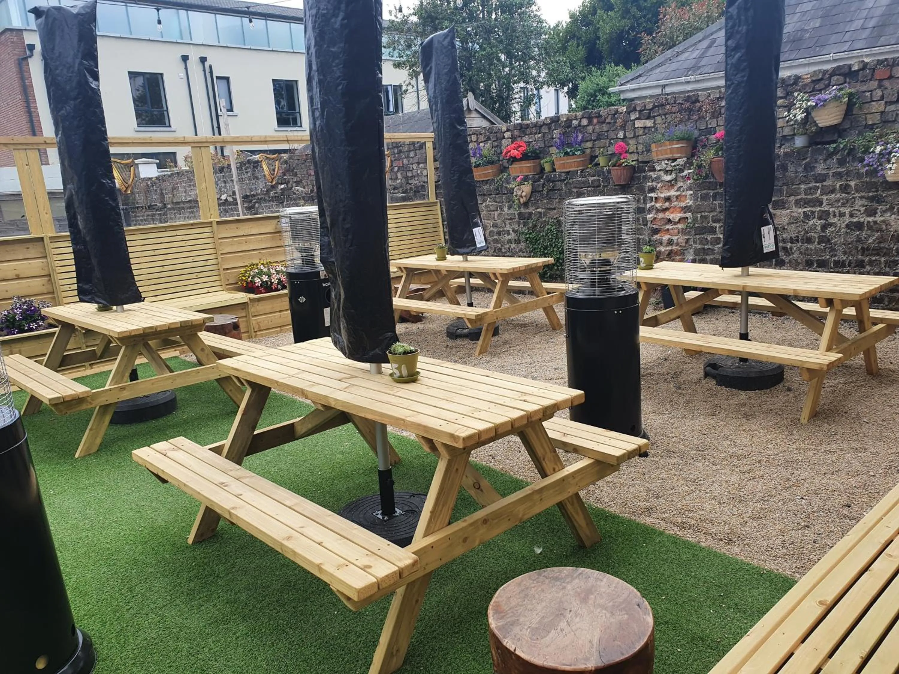 Garden in Uppercross House Hotel