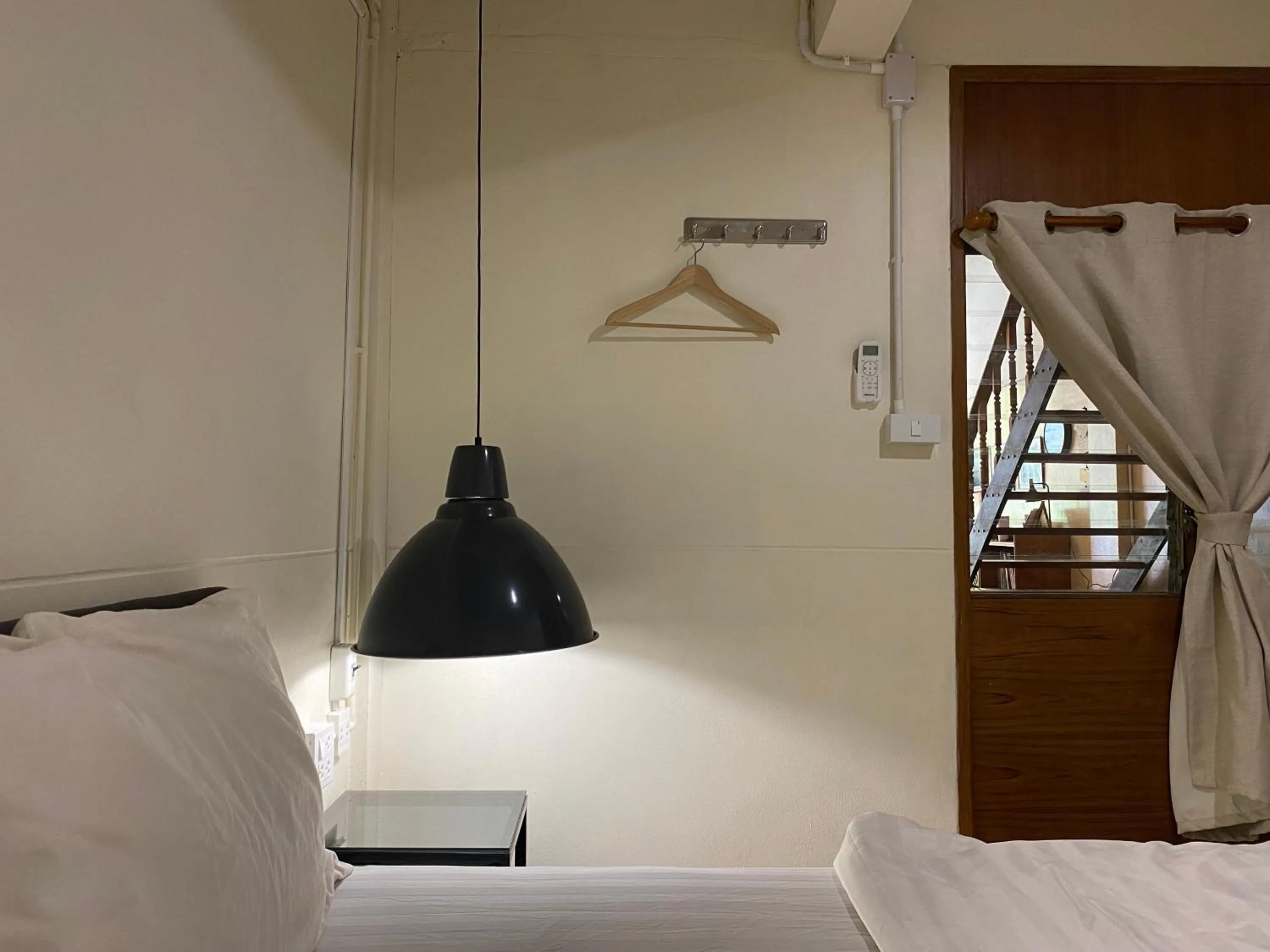 Bed in Boundary Hostel and Cafe