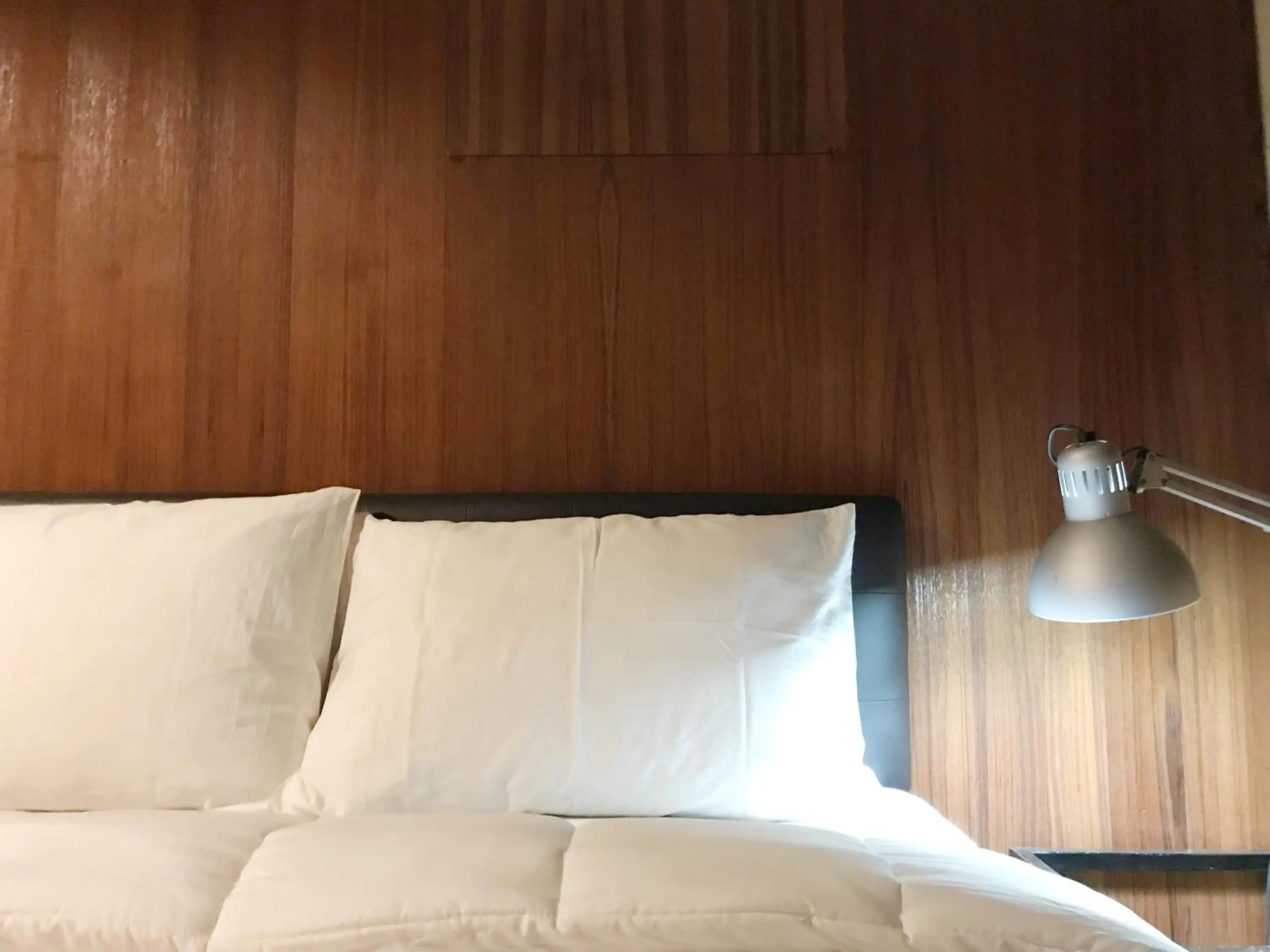 Bed in Boundary Hostel and Cafe