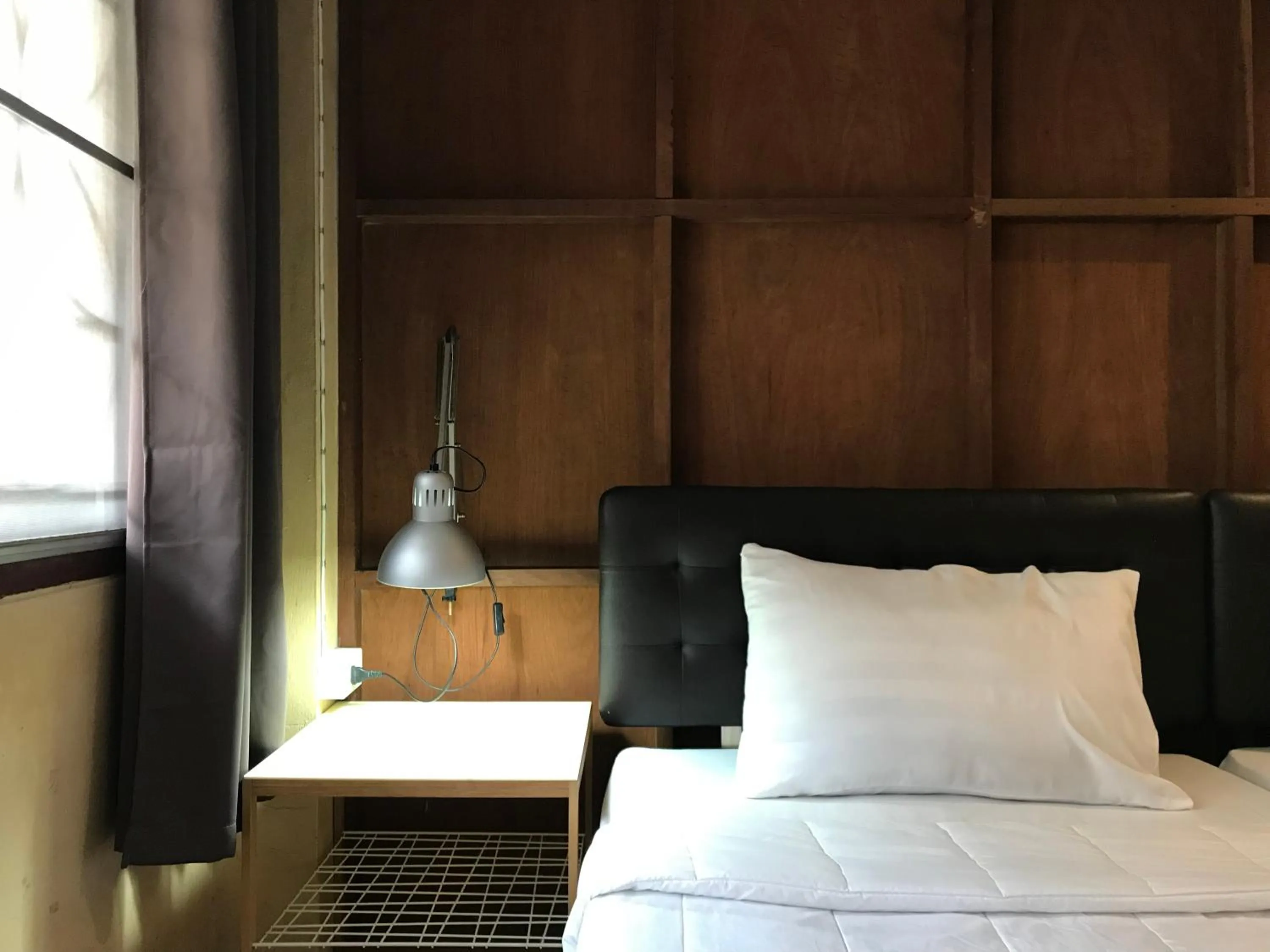 Bed in Boundary Hostel and Cafe